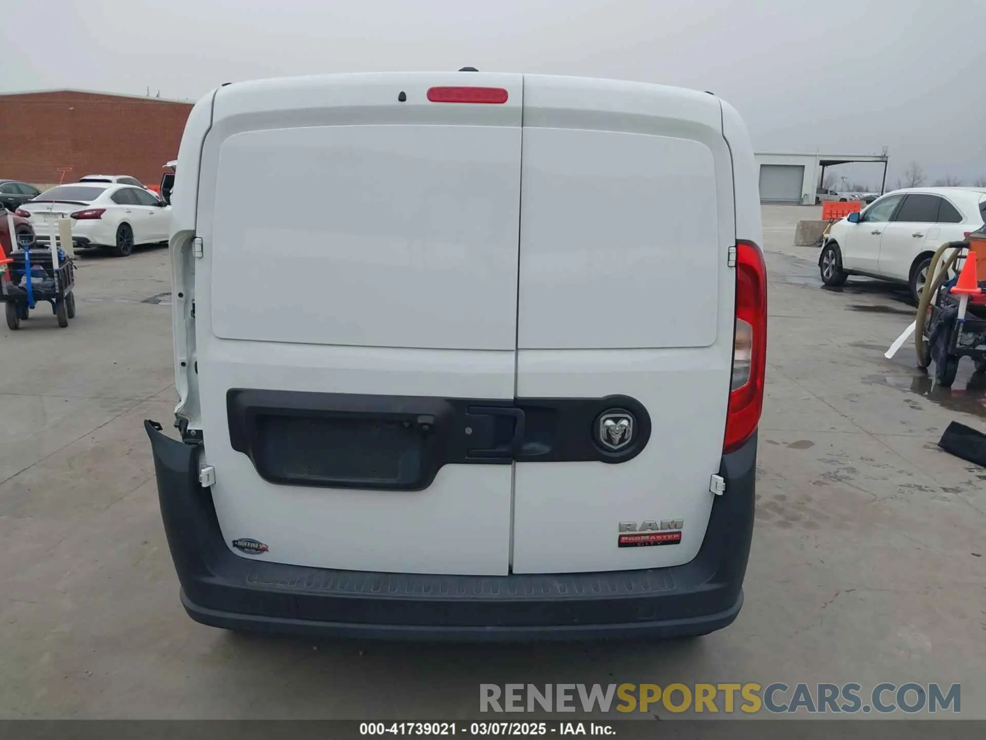 17 Photograph of a damaged car ZFBHRFAB2L6P38513 RAM PROMASTER CITY 2020