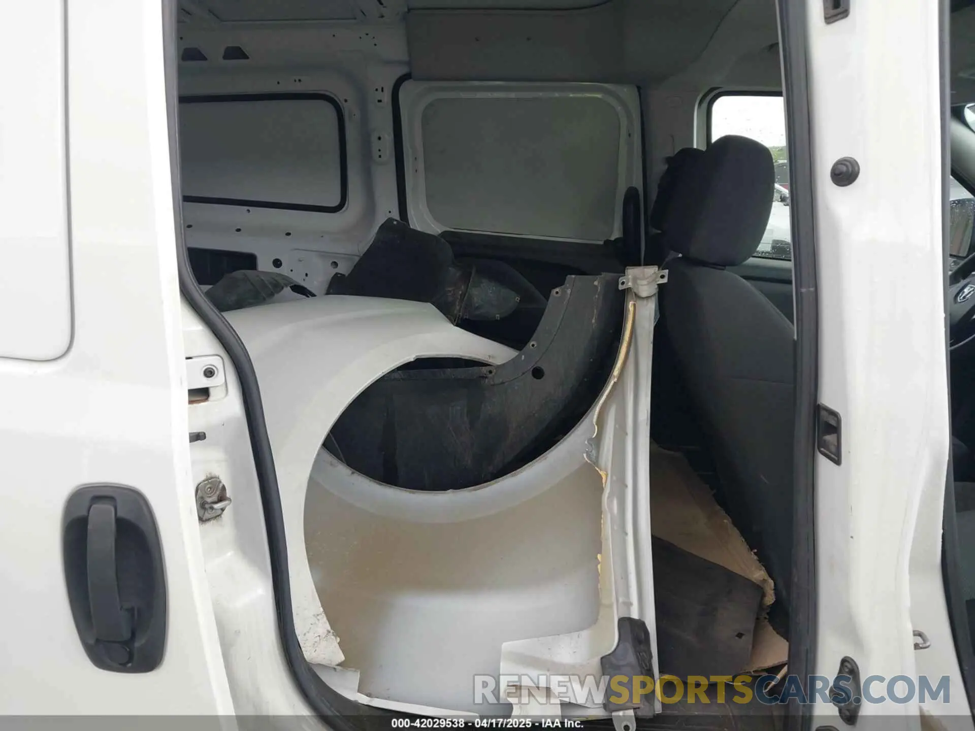 8 Photograph of a damaged car ZFBHRFAB3M6U42126 RAM PROMASTER CITY 2021
