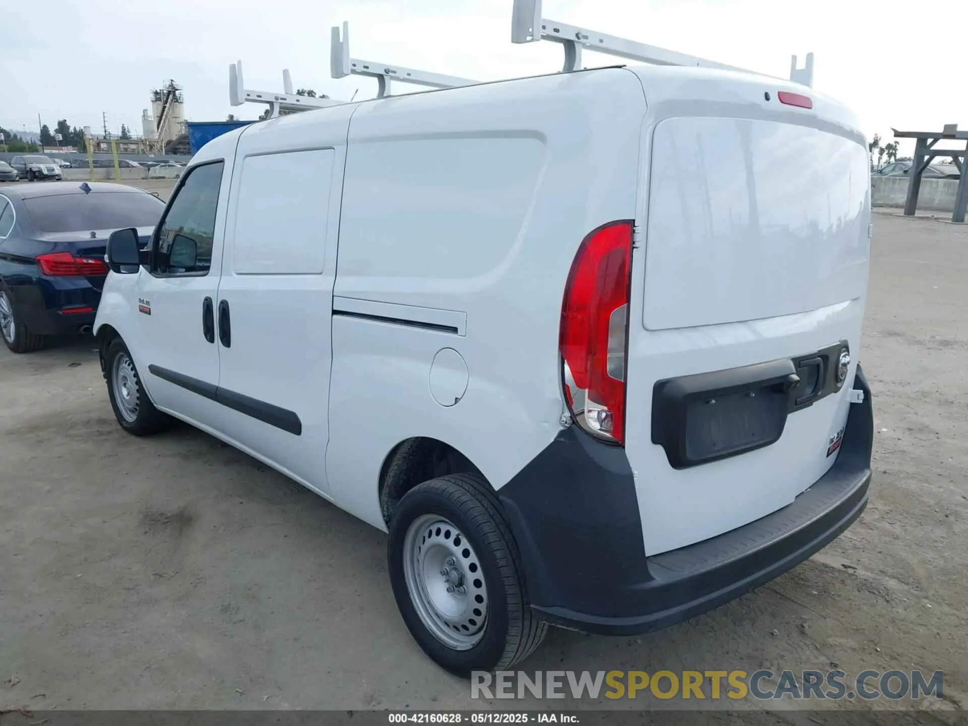 3 Photograph of a damaged car ZFBHRFAB4M6U29434 RAM PROMASTER CITY 2021