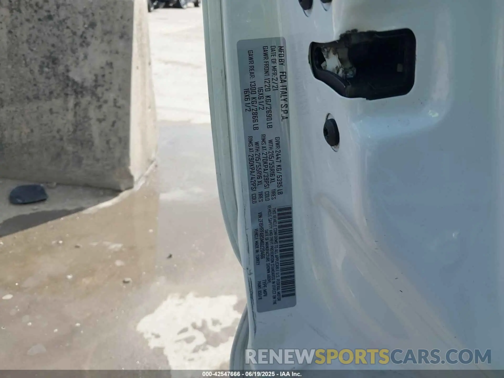 9 Photograph of a damaged car ZFBHRFAB5M6U20466 RAM PROMASTER CITY 2021
