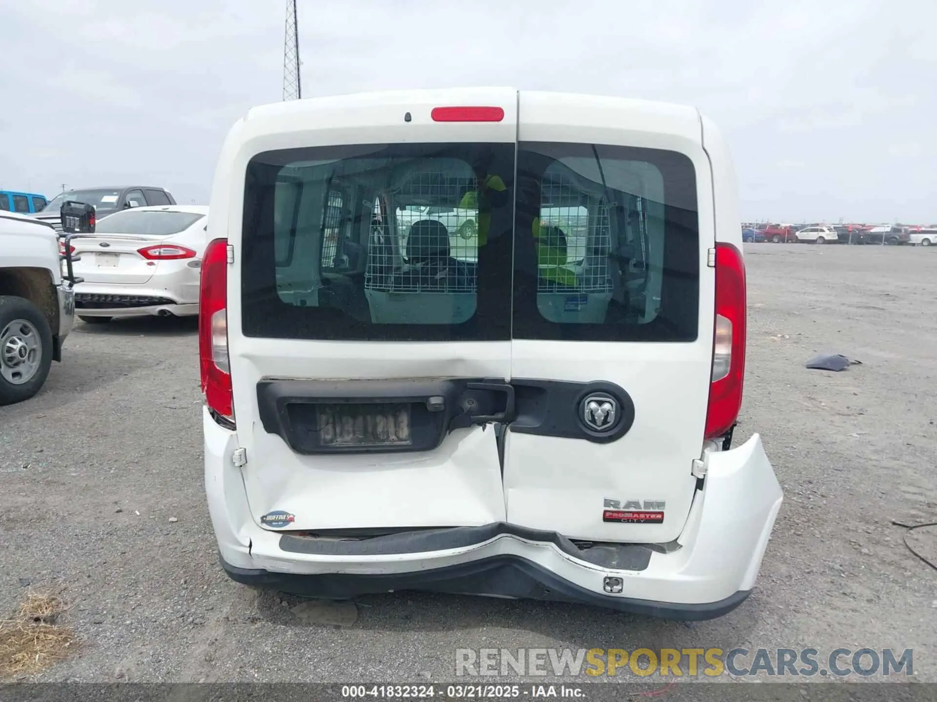 16 Photograph of a damaged car ZFBHRFAB2N6W55828 RAM PROMASTER CITY 2022