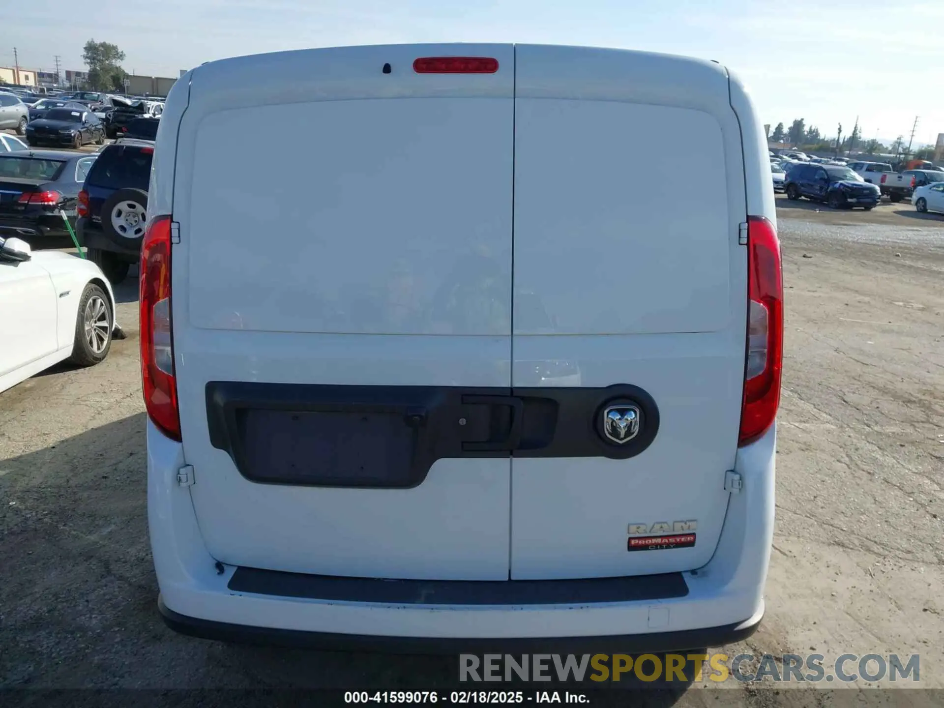 16 Photograph of a damaged car ZFBHRFAB8N6Y72042 RAM PROMASTER CITY 2022
