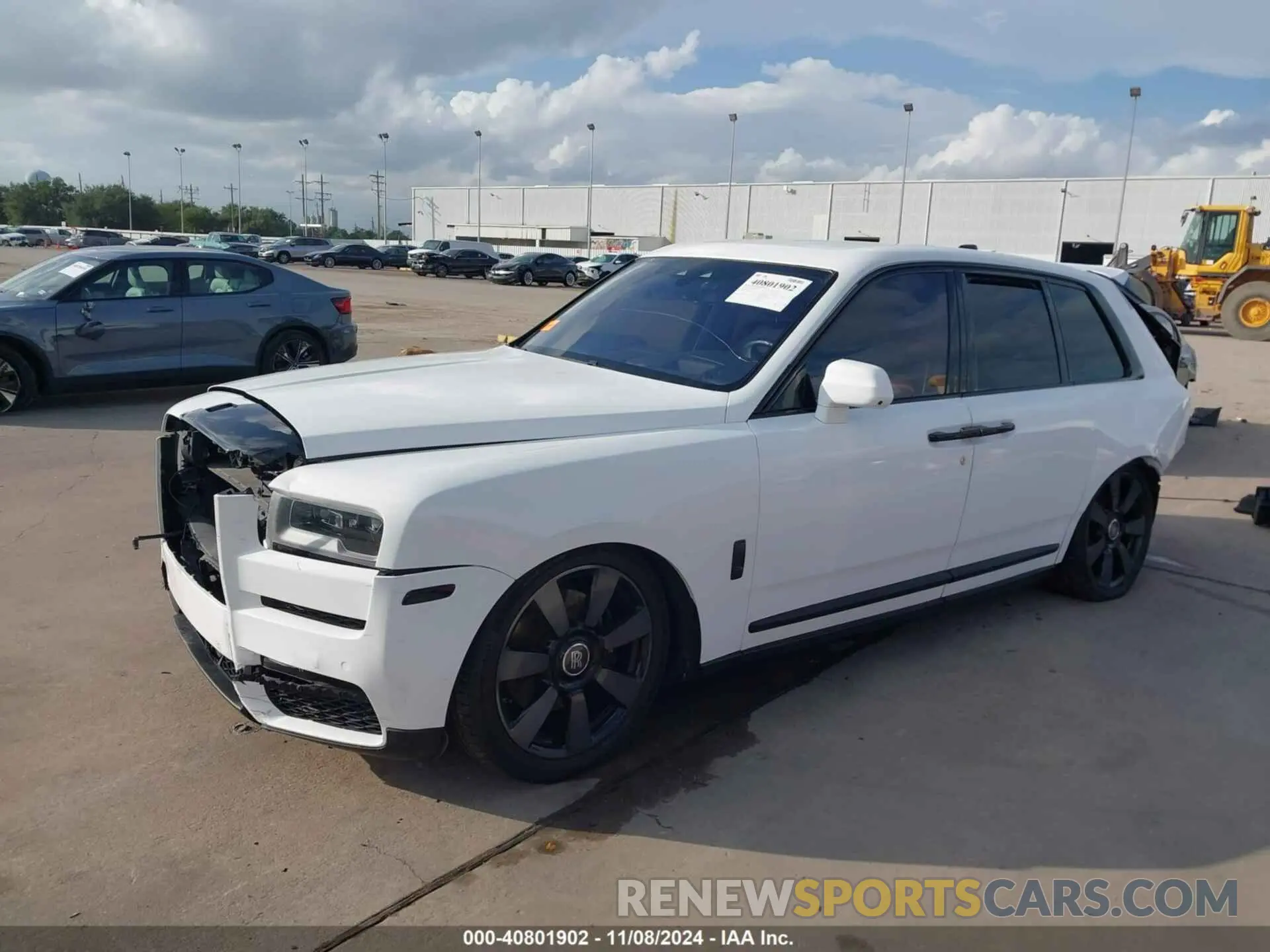 2 Photograph of a damaged car SLATV4C05LU200555 ROLLS-ROYCE CULLINAN 2020