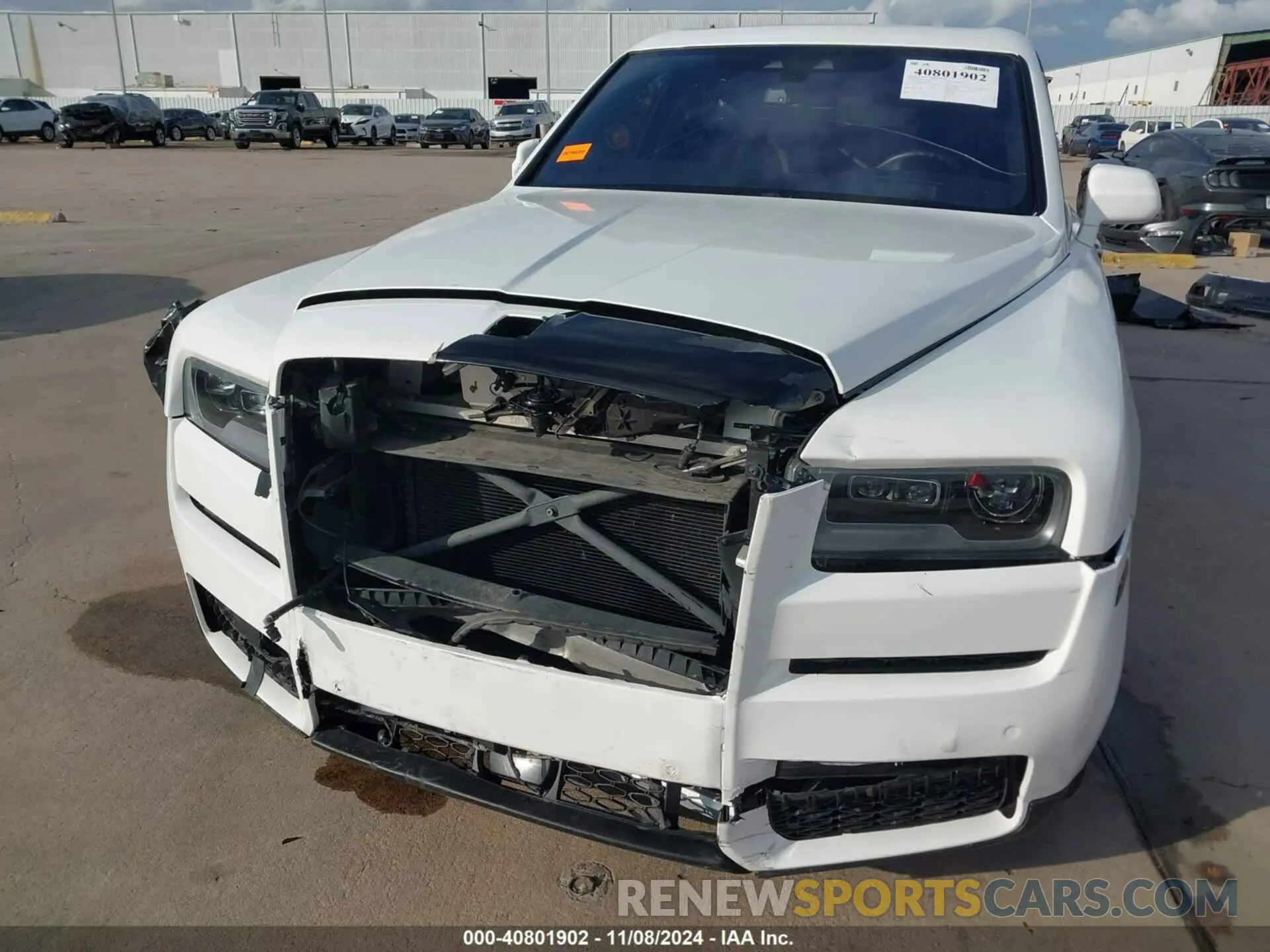 6 Photograph of a damaged car SLATV4C05LU200555 ROLLS-ROYCE CULLINAN 2020
