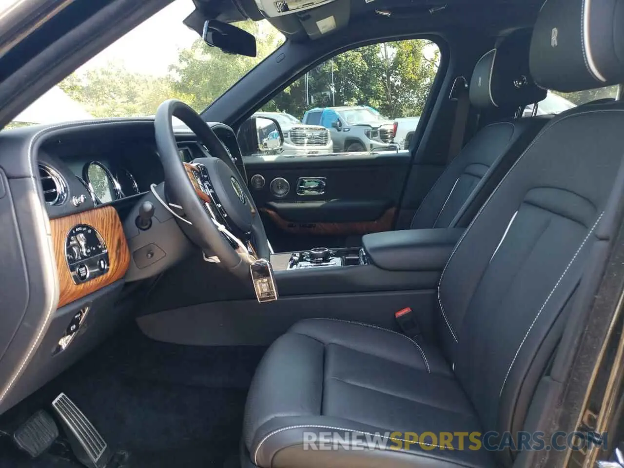 7 Photograph of a damaged car SLATV4C09NU214462 ROLLS-ROYCE CULLINAN 2022
