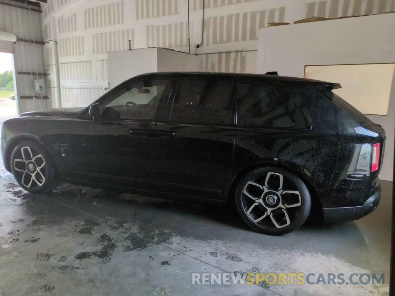 2 Фотография поврежденного автомобиля SLATV4C02PU220042 ROLLS-ROYCE CULLINAN 2023