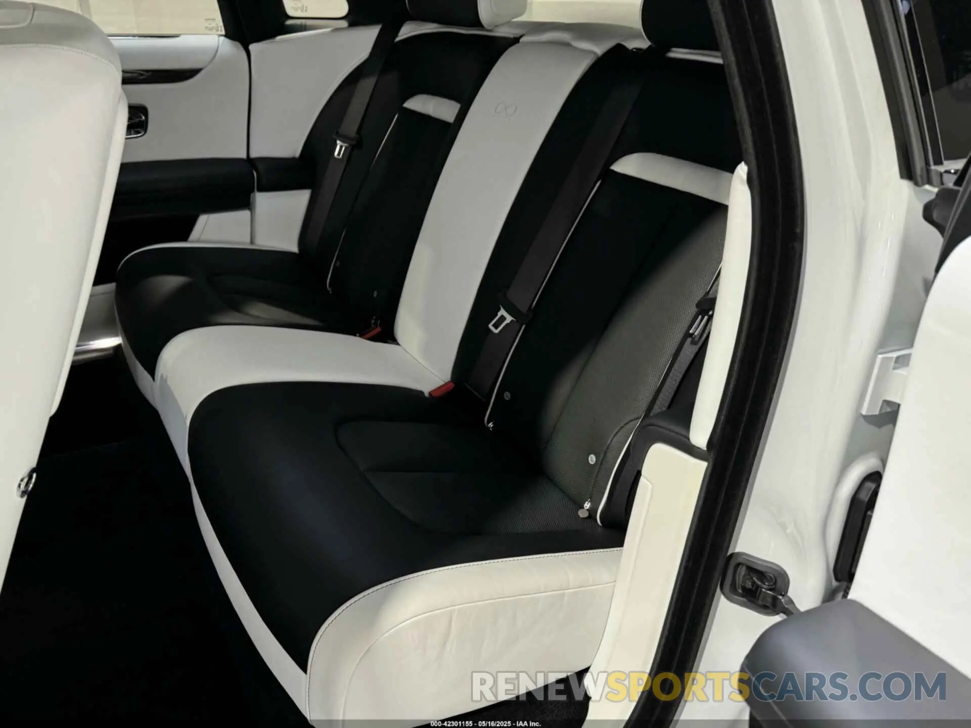 8 Фотография поврежденного автомобиля SCATD6C09NU209759 ROLLS-ROYCE GHOST 2022