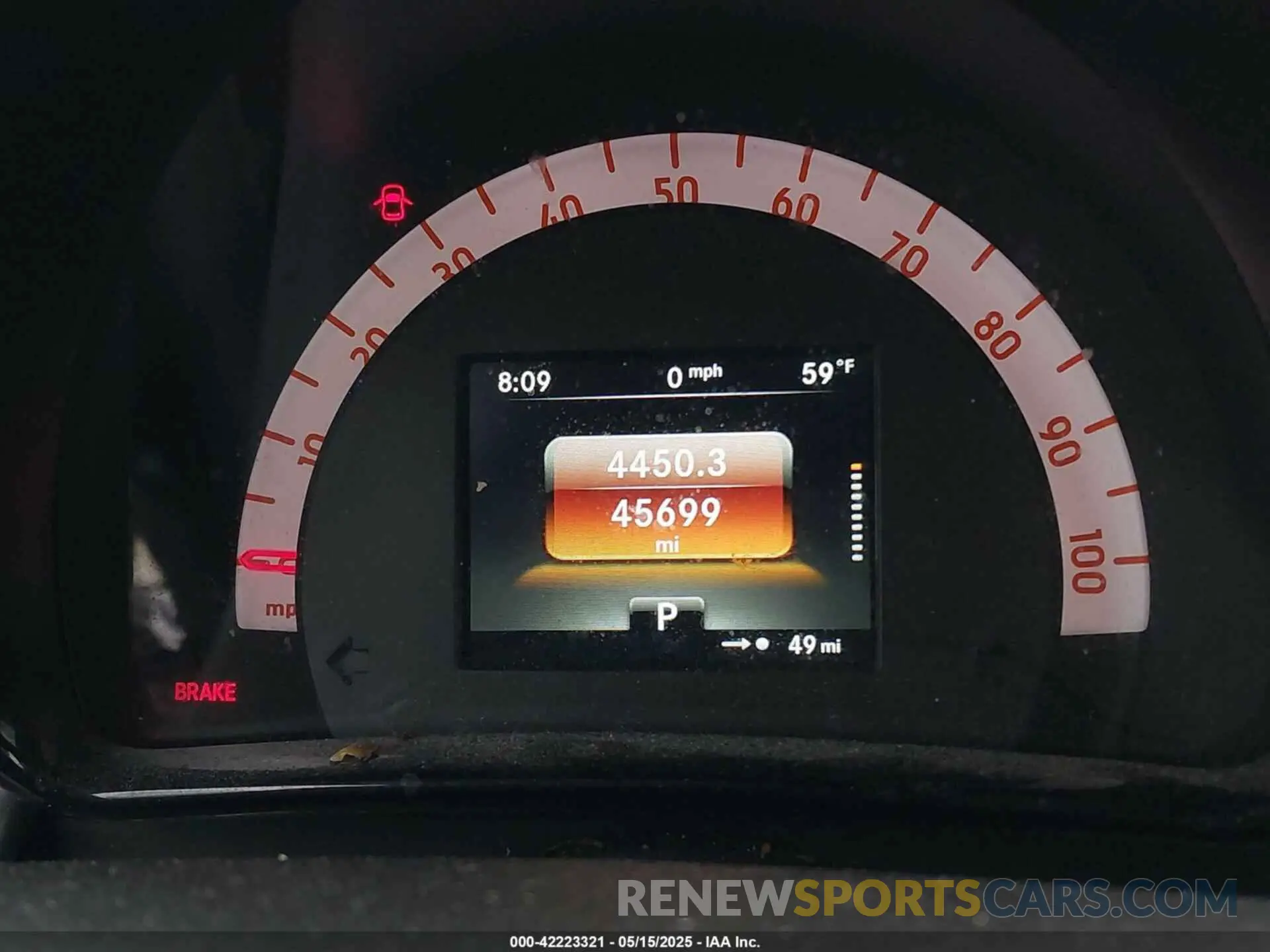 10 Photograph of a damaged car WMEFJ9BA1KK375602 SMART EQ FORTWO 2019