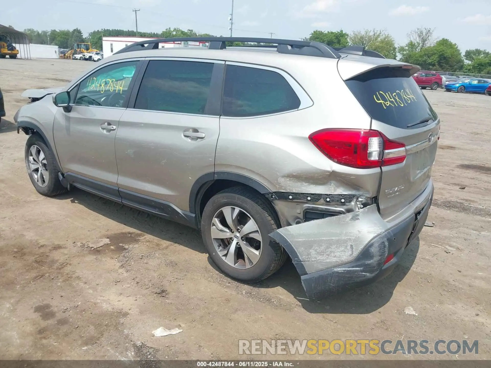 3 Photograph of a damaged car 4S4WMACDXK3449752 SUBARU ASCENT 2019