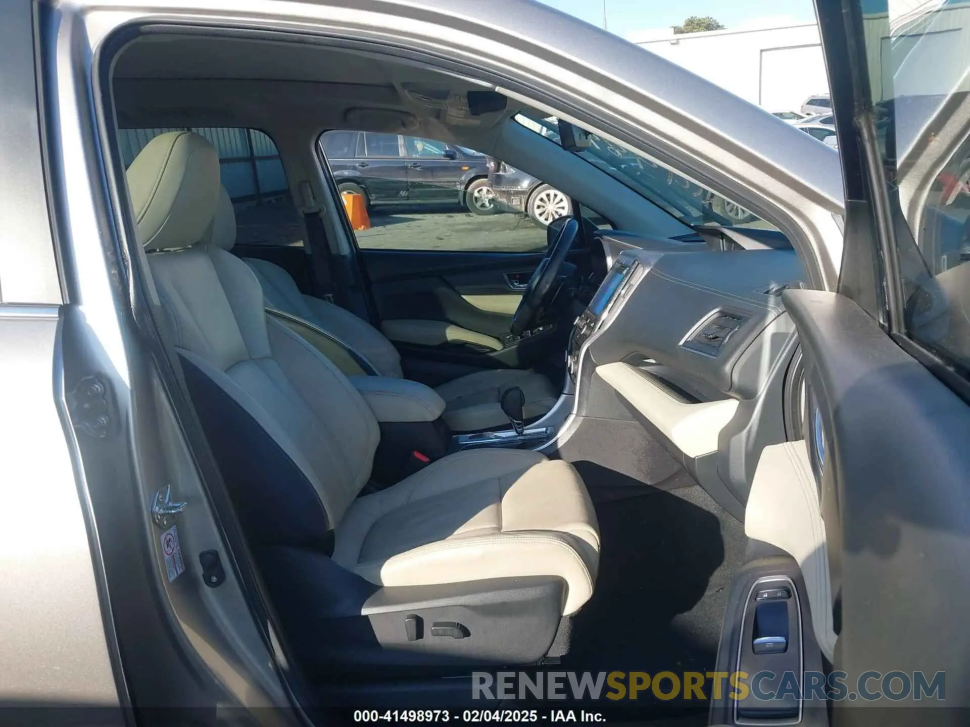 5 Photograph of a damaged car 4S4WMALD6K3444709 SUBARU ASCENT 2019