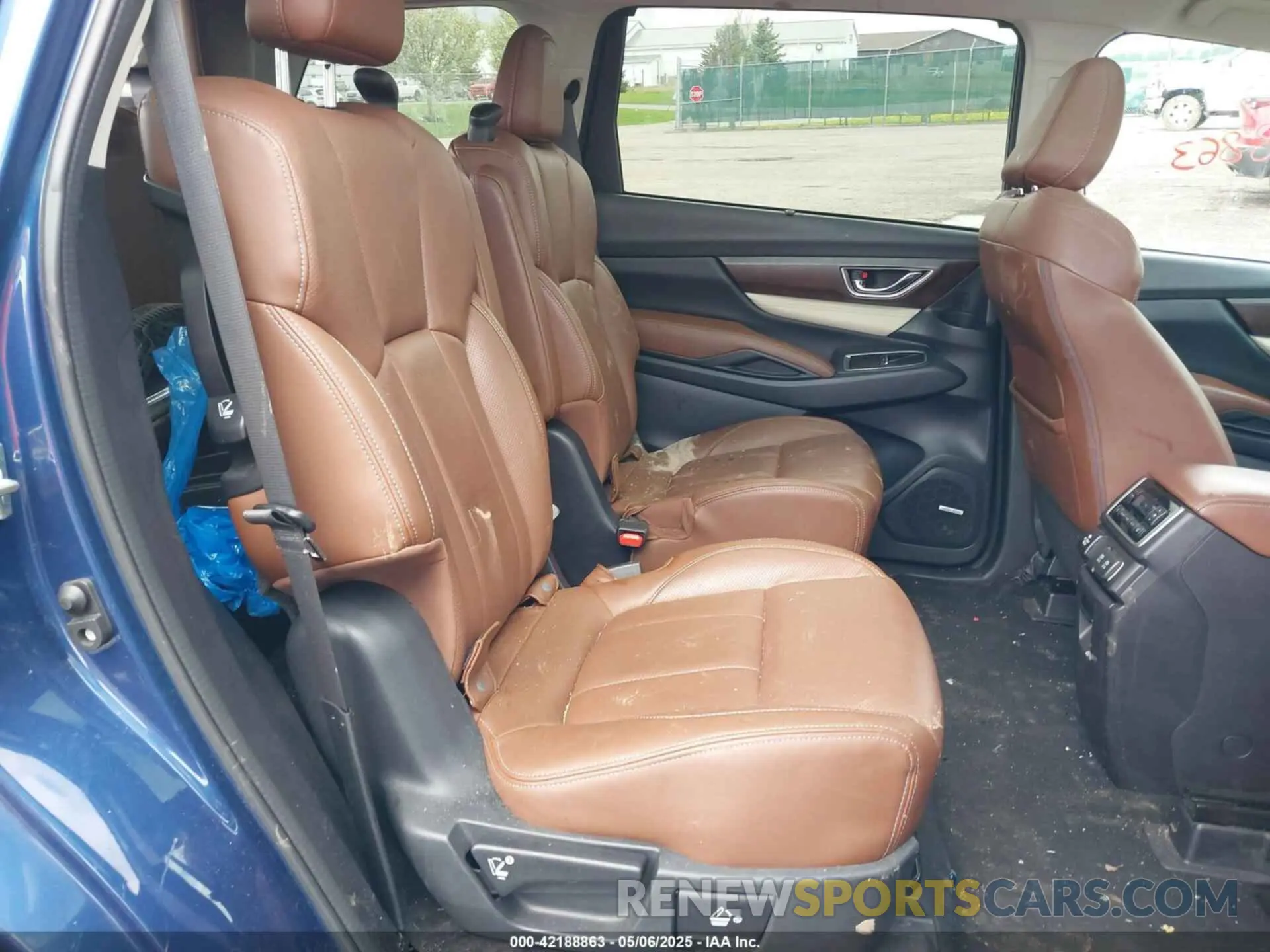 8 Photograph of a damaged car 4S4WMARD3K3445534 SUBARU ASCENT 2019