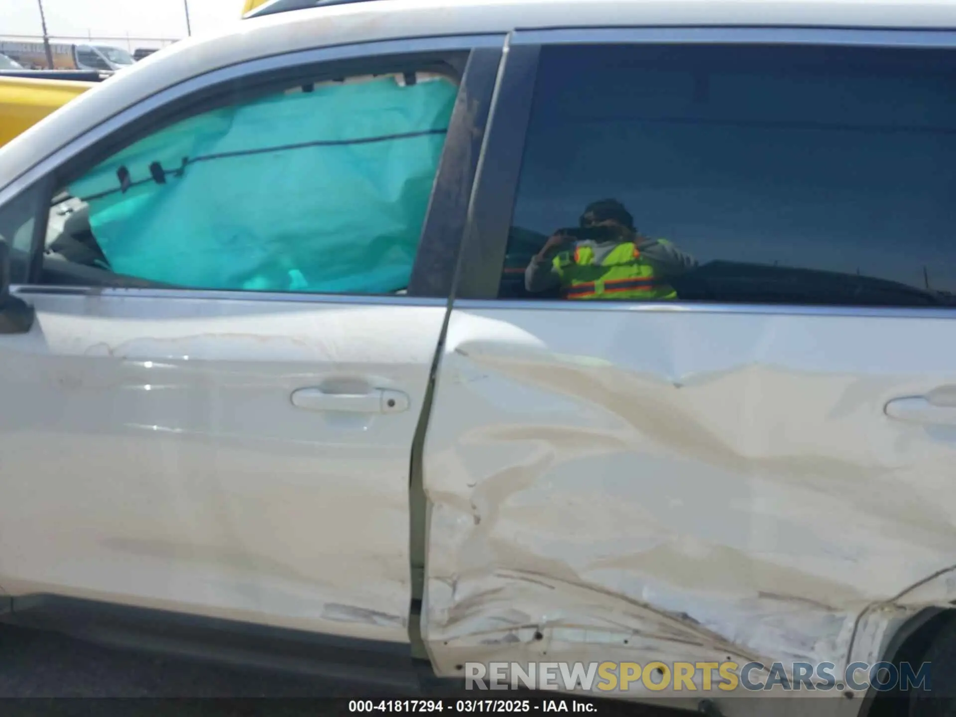 14 Photograph of a damaged car 4S4WMAFD4L3446925 SUBARU ASCENT 2020