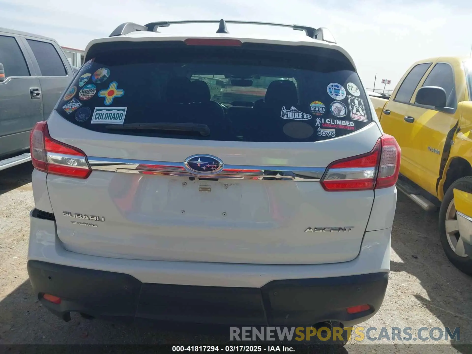 16 Photograph of a damaged car 4S4WMAFD4L3446925 SUBARU ASCENT 2020