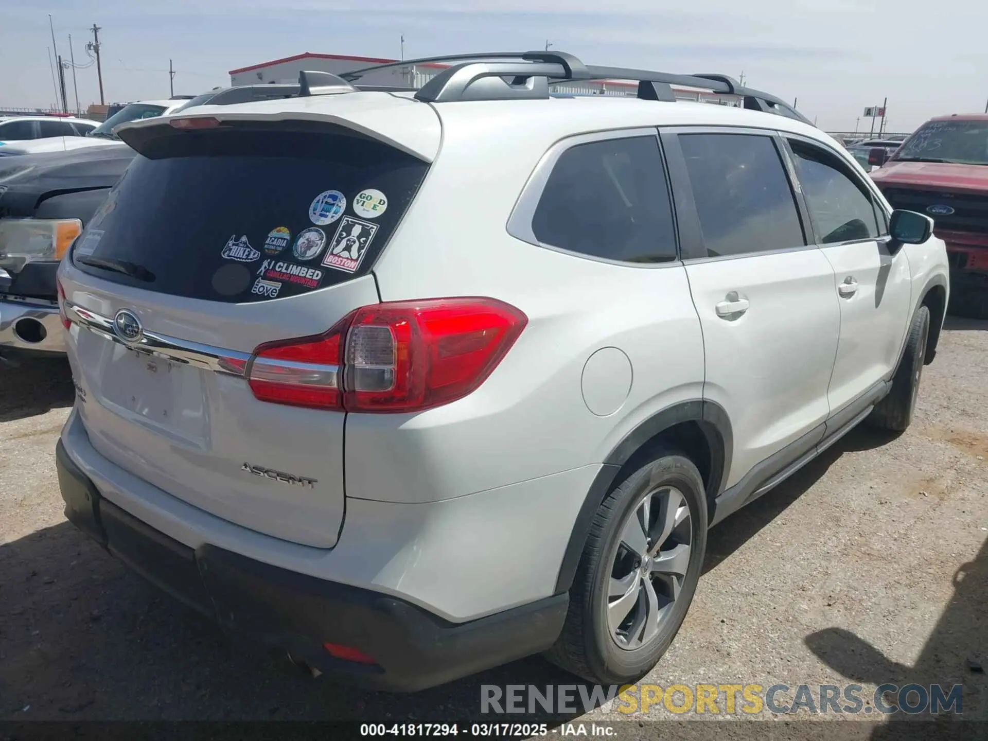 4 Photograph of a damaged car 4S4WMAFD4L3446925 SUBARU ASCENT 2020