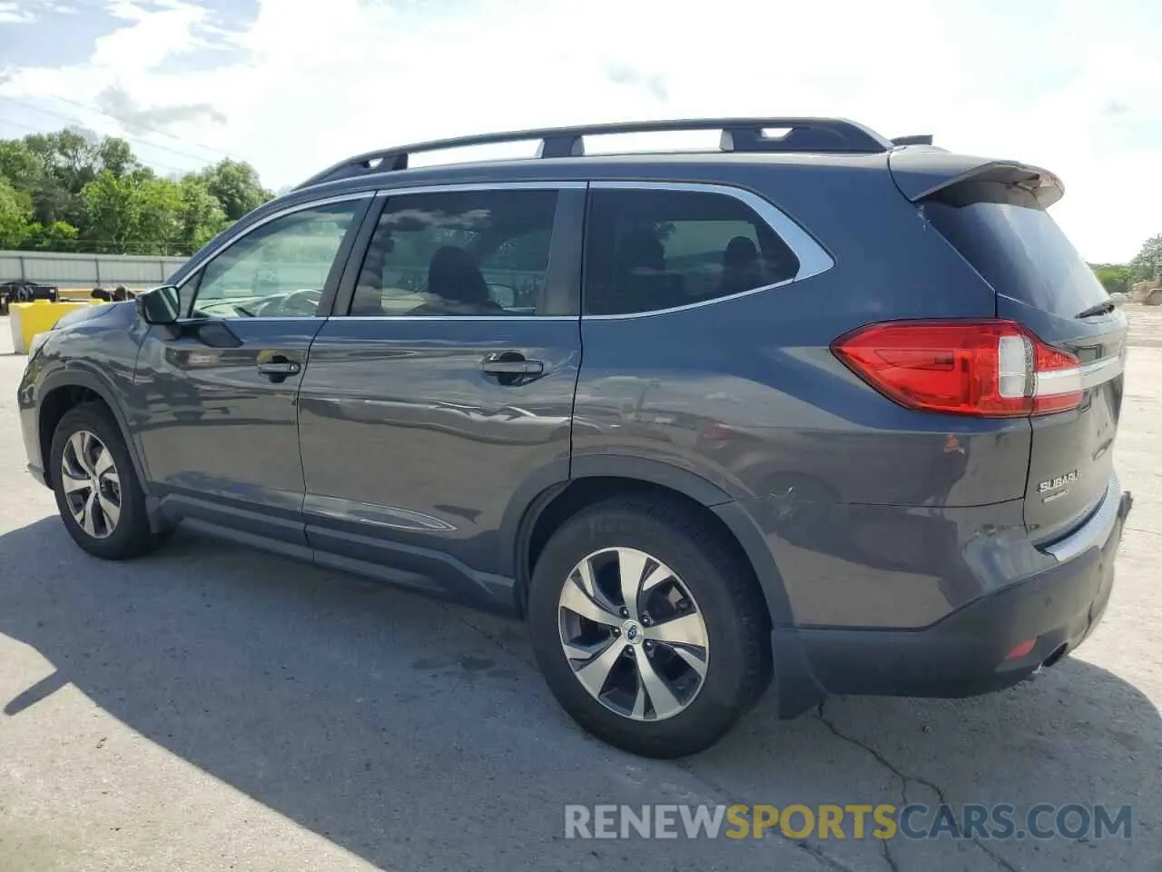2 Photograph of a damaged car 4S4WMAFD7L3462567 SUBARU ASCENT 2020