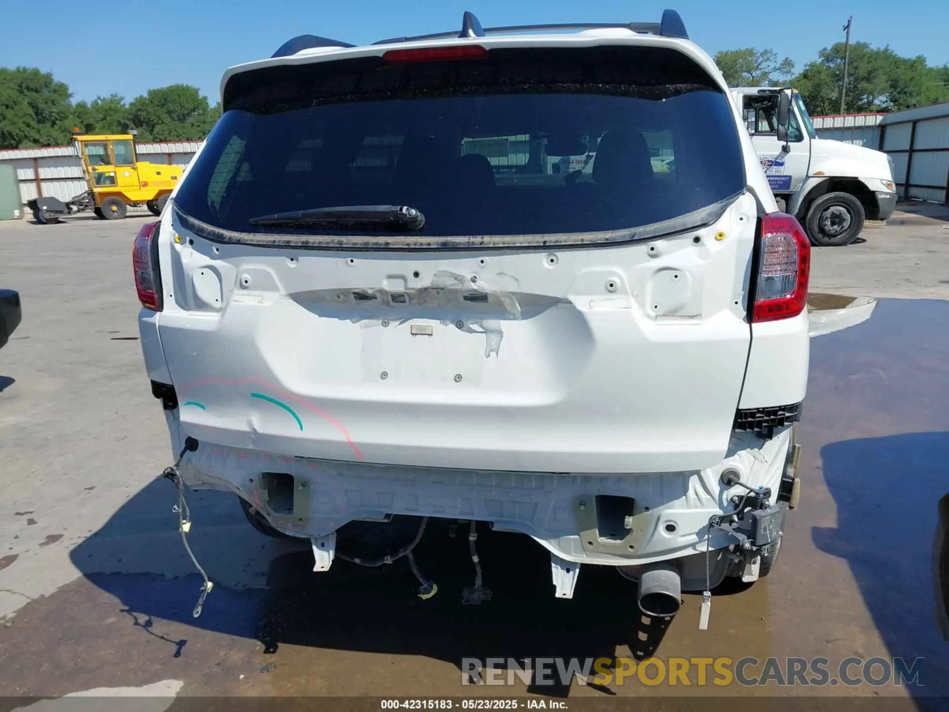 17 Photograph of a damaged car 4S4WMAFD9L3458293 SUBARU ASCENT 2020