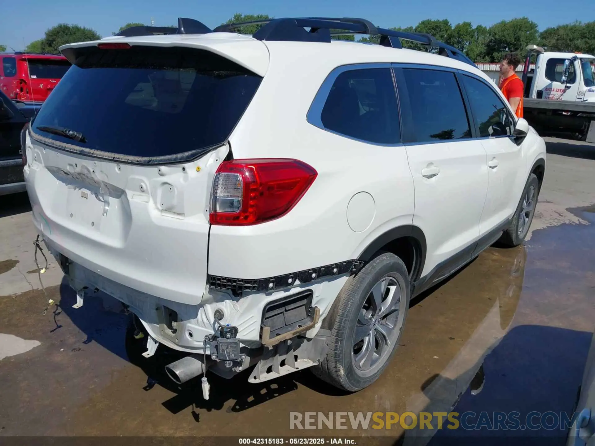 4 Photograph of a damaged car 4S4WMAFD9L3458293 SUBARU ASCENT 2020