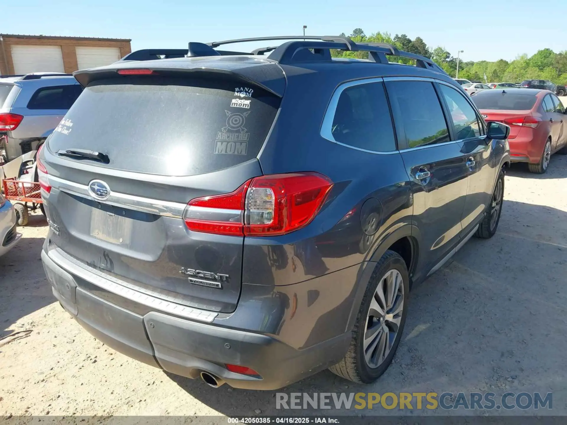 4 Photograph of a damaged car 4S4WMARD5L3404713 SUBARU ASCENT 2020