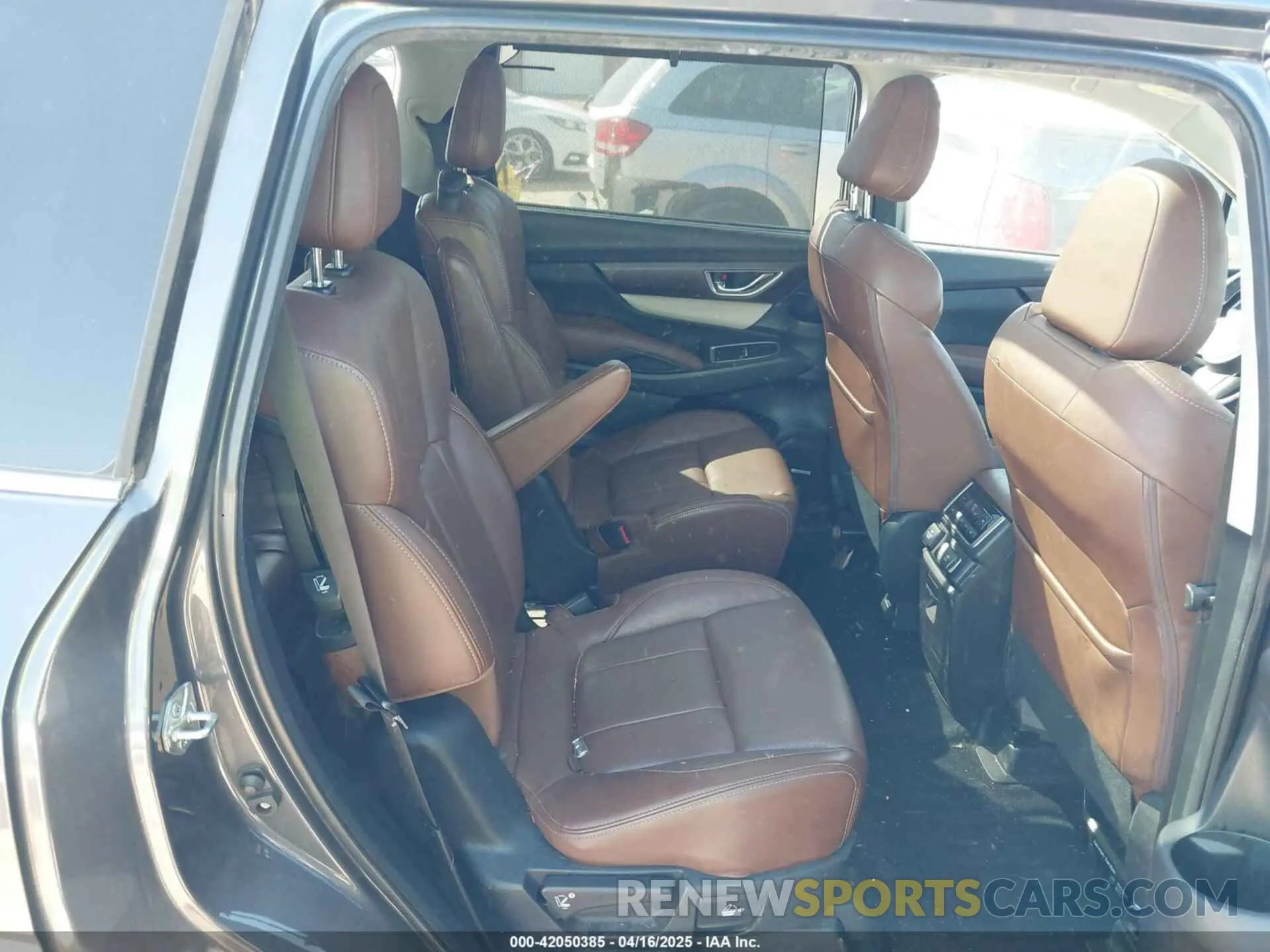 8 Photograph of a damaged car 4S4WMARD5L3404713 SUBARU ASCENT 2020