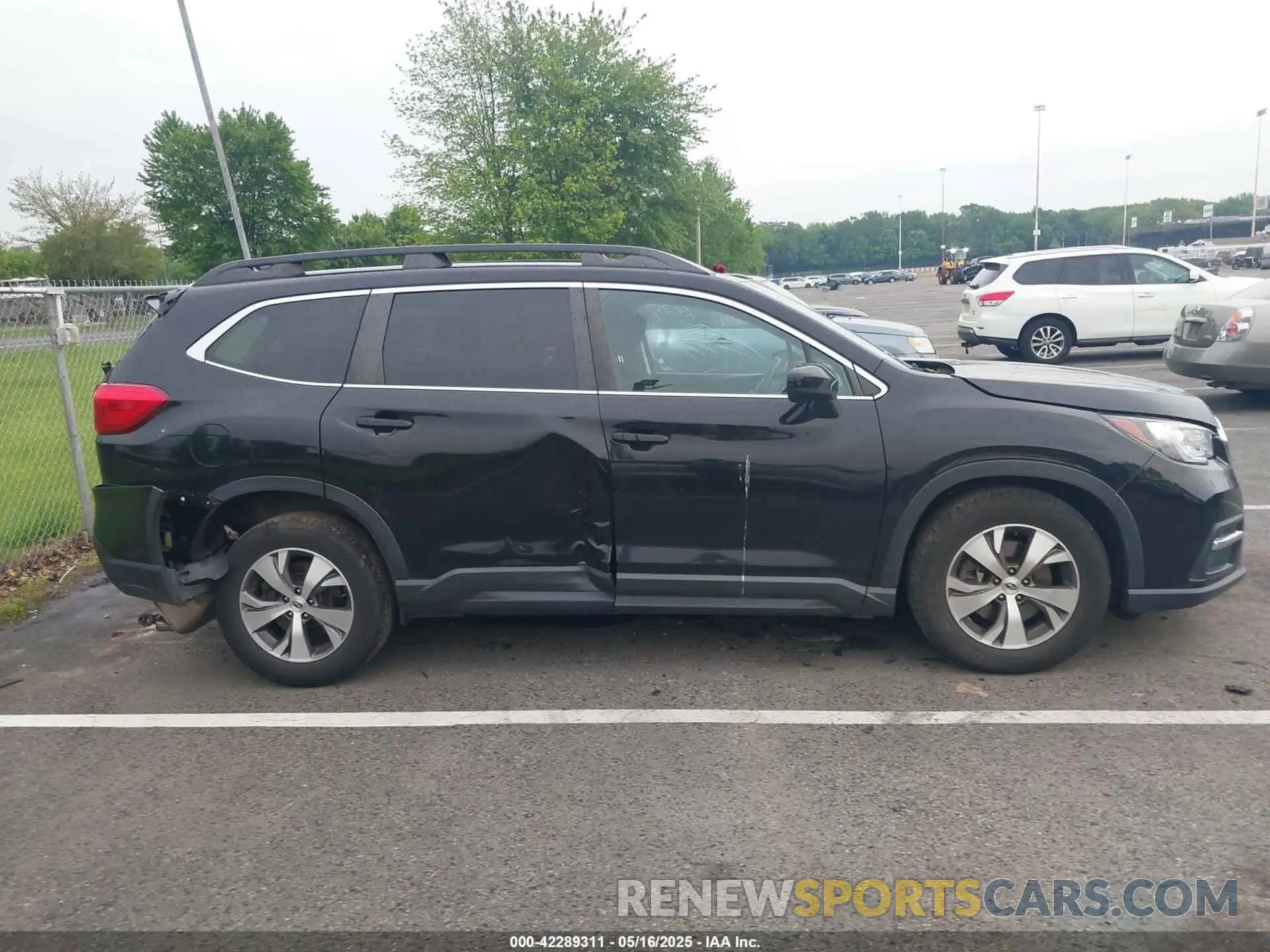 13 Photograph of a damaged car 4S4WMAFD9M3448624 SUBARU ASCENT 2021