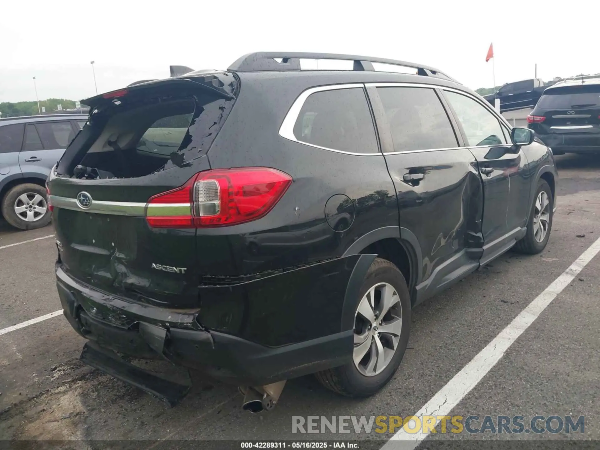 4 Photograph of a damaged car 4S4WMAFD9M3448624 SUBARU ASCENT 2021