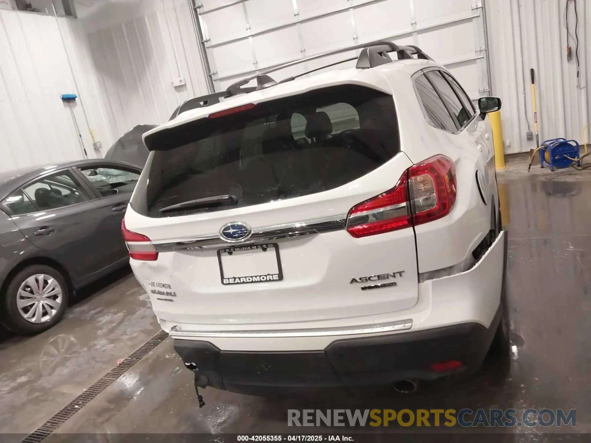 16 Photograph of a damaged car 4S4WMAPD1M3460975 SUBARU ASCENT 2021