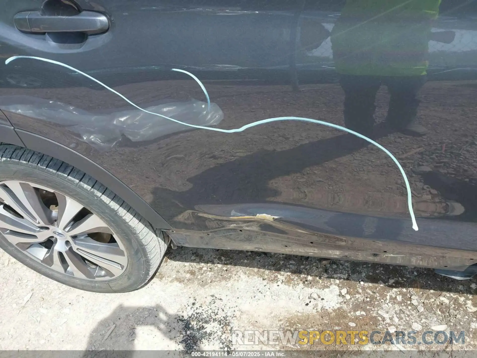 18 Photograph of a damaged car 4S4WMAPD4M3450764 SUBARU ASCENT 2021