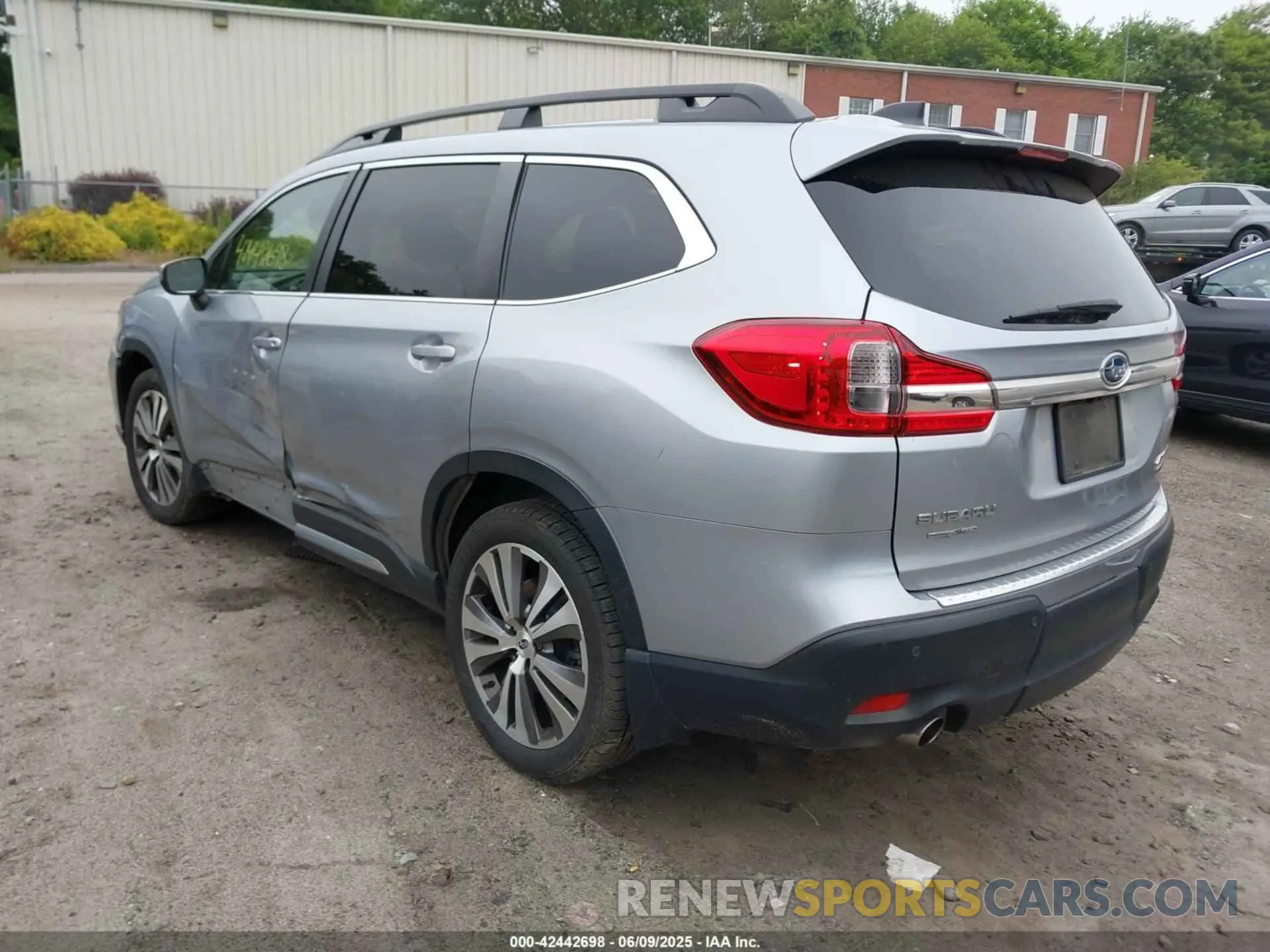 3 Photograph of a damaged car 4S4WMAPD5M3465998 SUBARU ASCENT 2021
