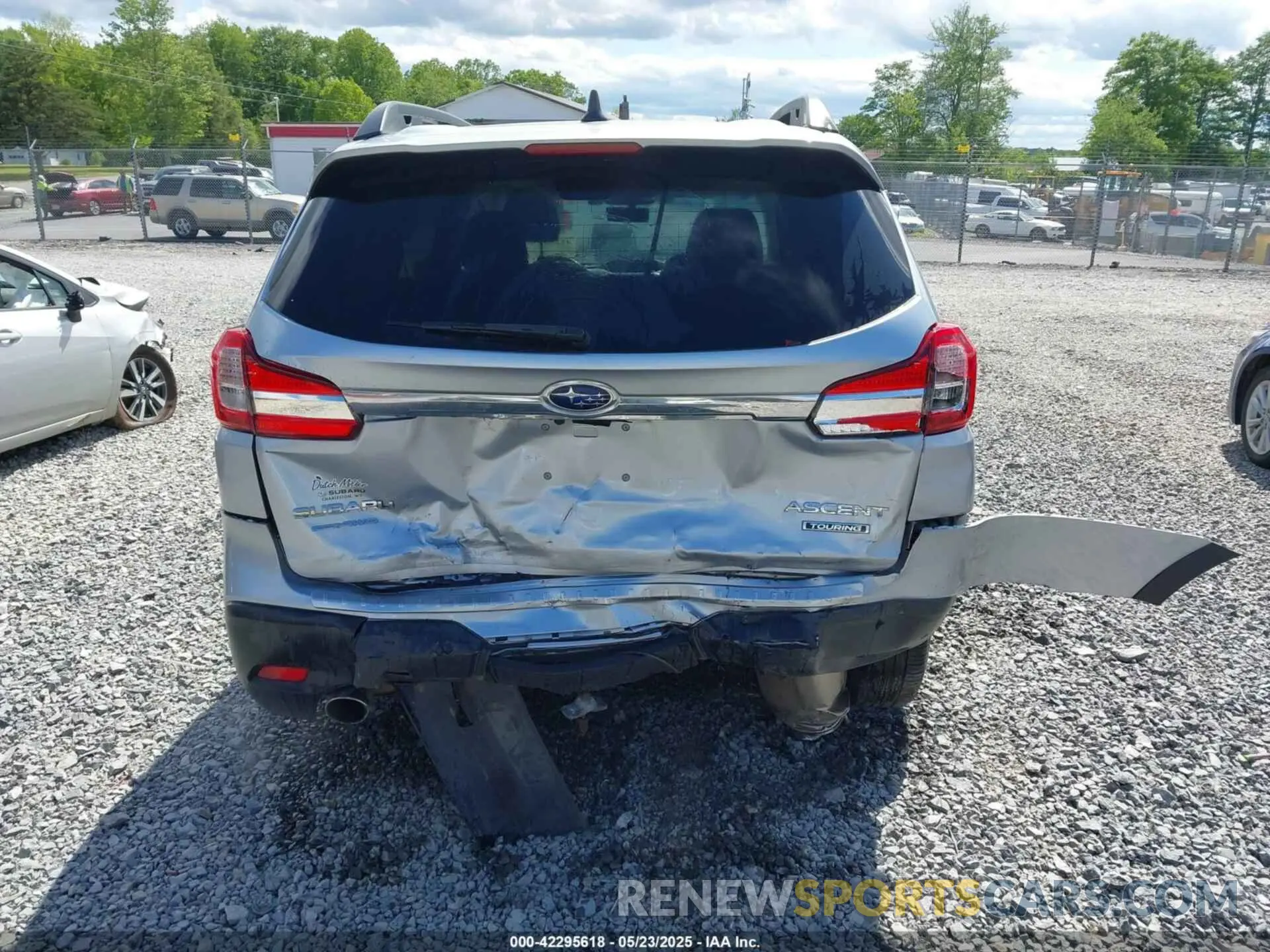 17 Photograph of a damaged car 4S4WMARDXM3430371 SUBARU ASCENT 2021