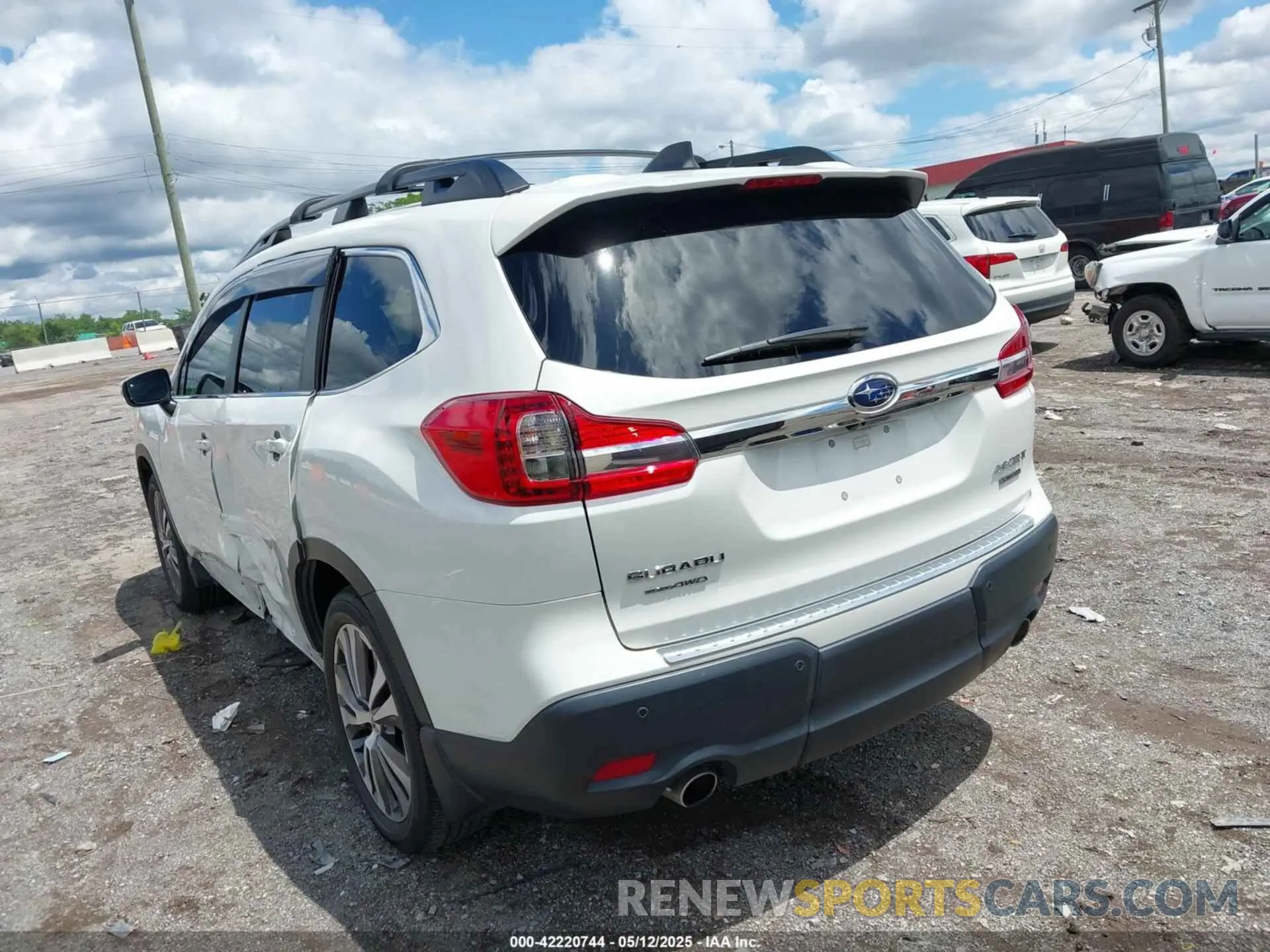 3 Photograph of a damaged car 4S4WMAPD8N3437730 SUBARU ASCENT 2022