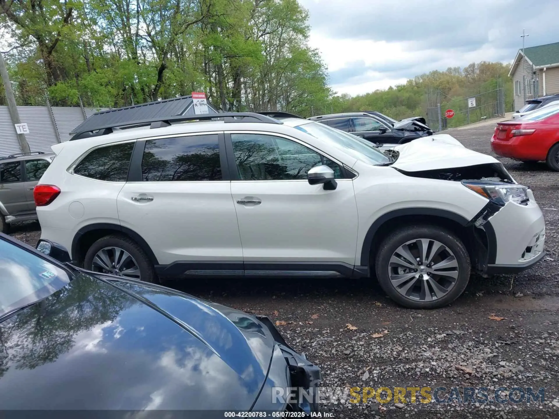 13 Photograph of a damaged car 4S4WMARD0N3471352 SUBARU ASCENT 2022