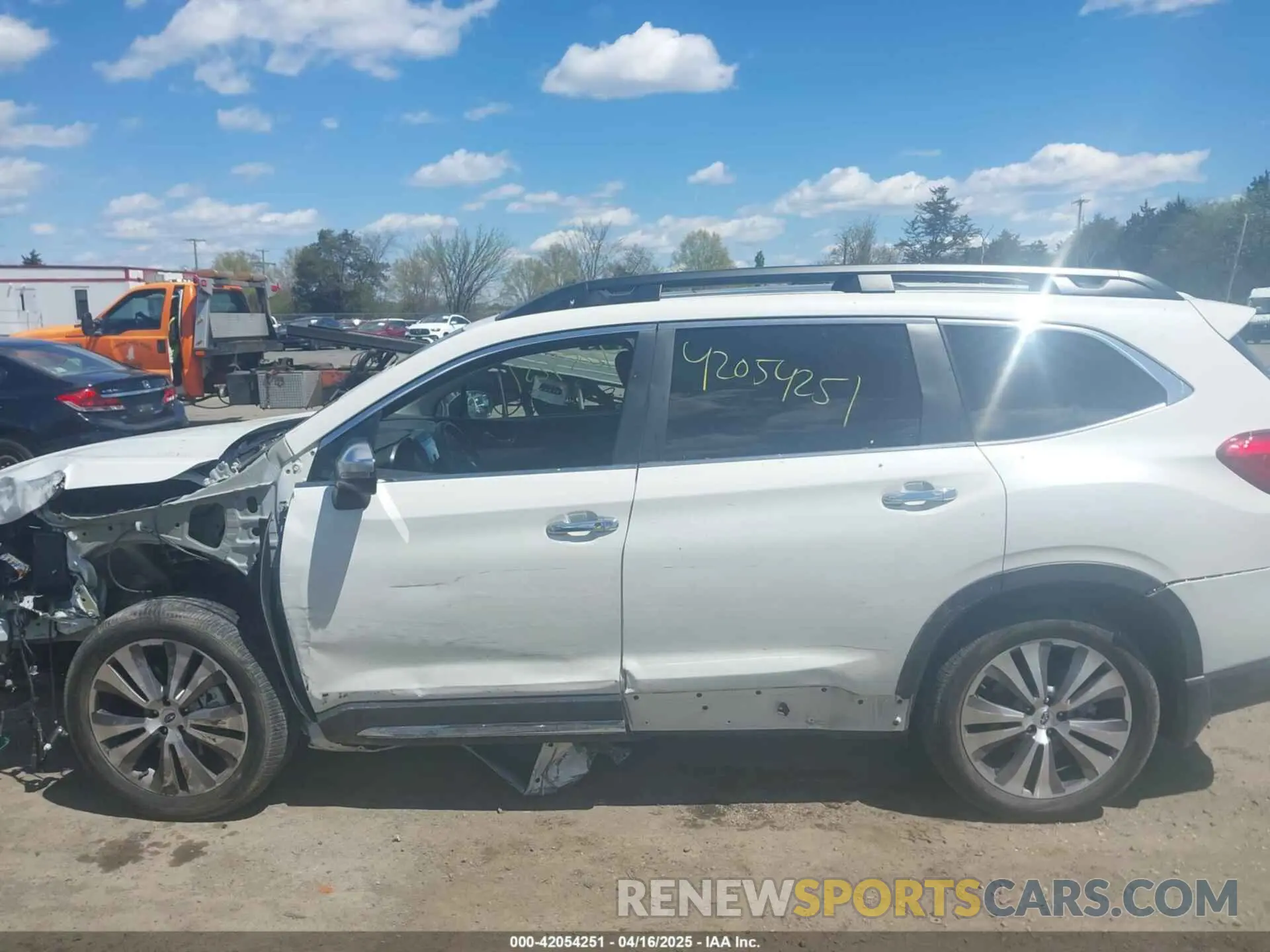 14 Photograph of a damaged car 4S4WMARD7N3463961 SUBARU ASCENT 2022