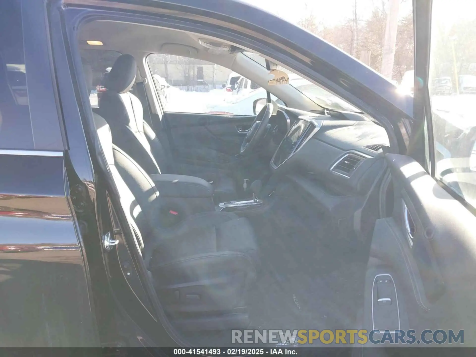 5 Photograph of a damaged car 4S4WMASD1P3438356 SUBARU ASCENT 2023