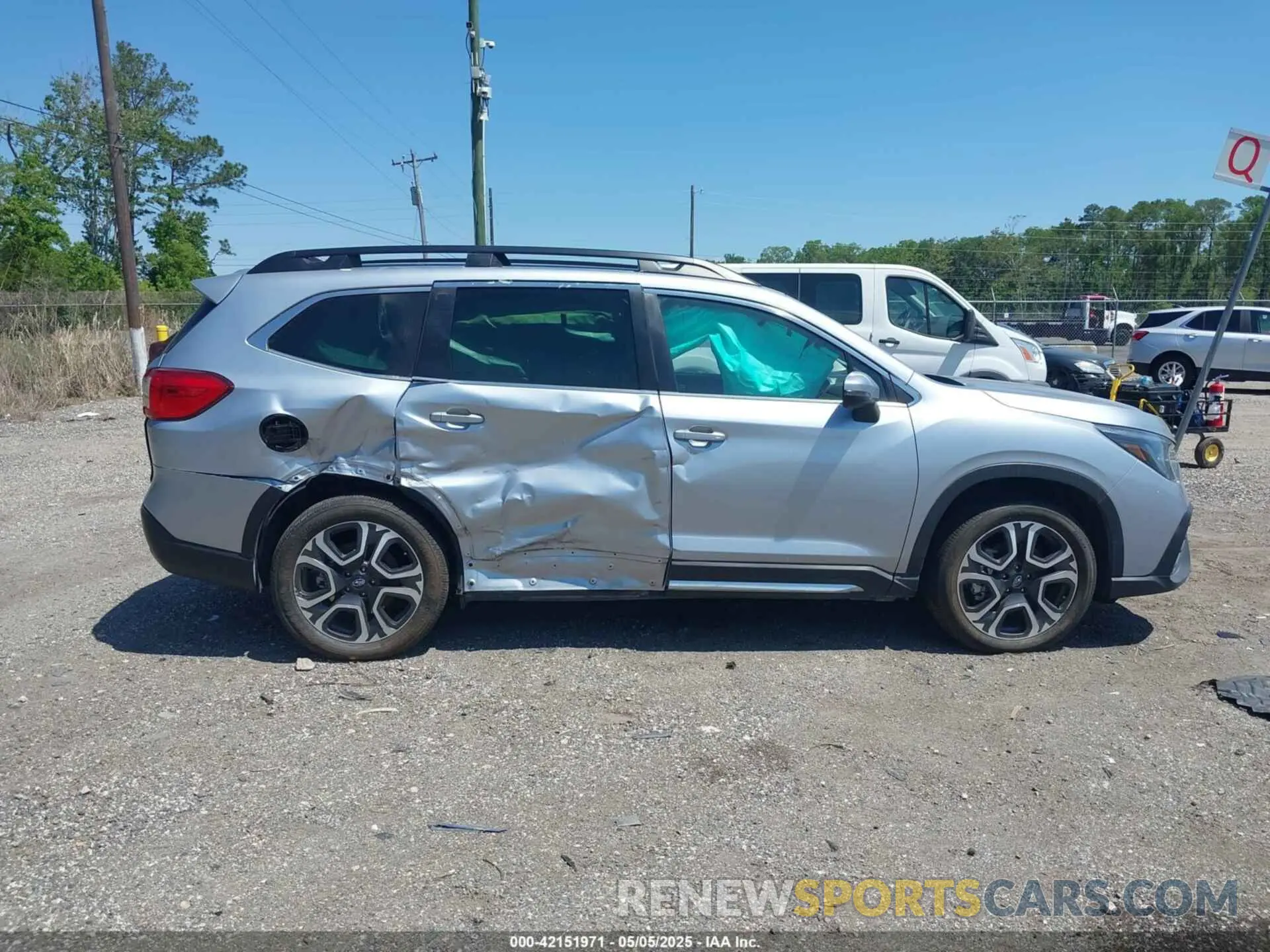 13 Photograph of a damaged car 4S4WMASDXP3424195 SUBARU ASCENT 2023