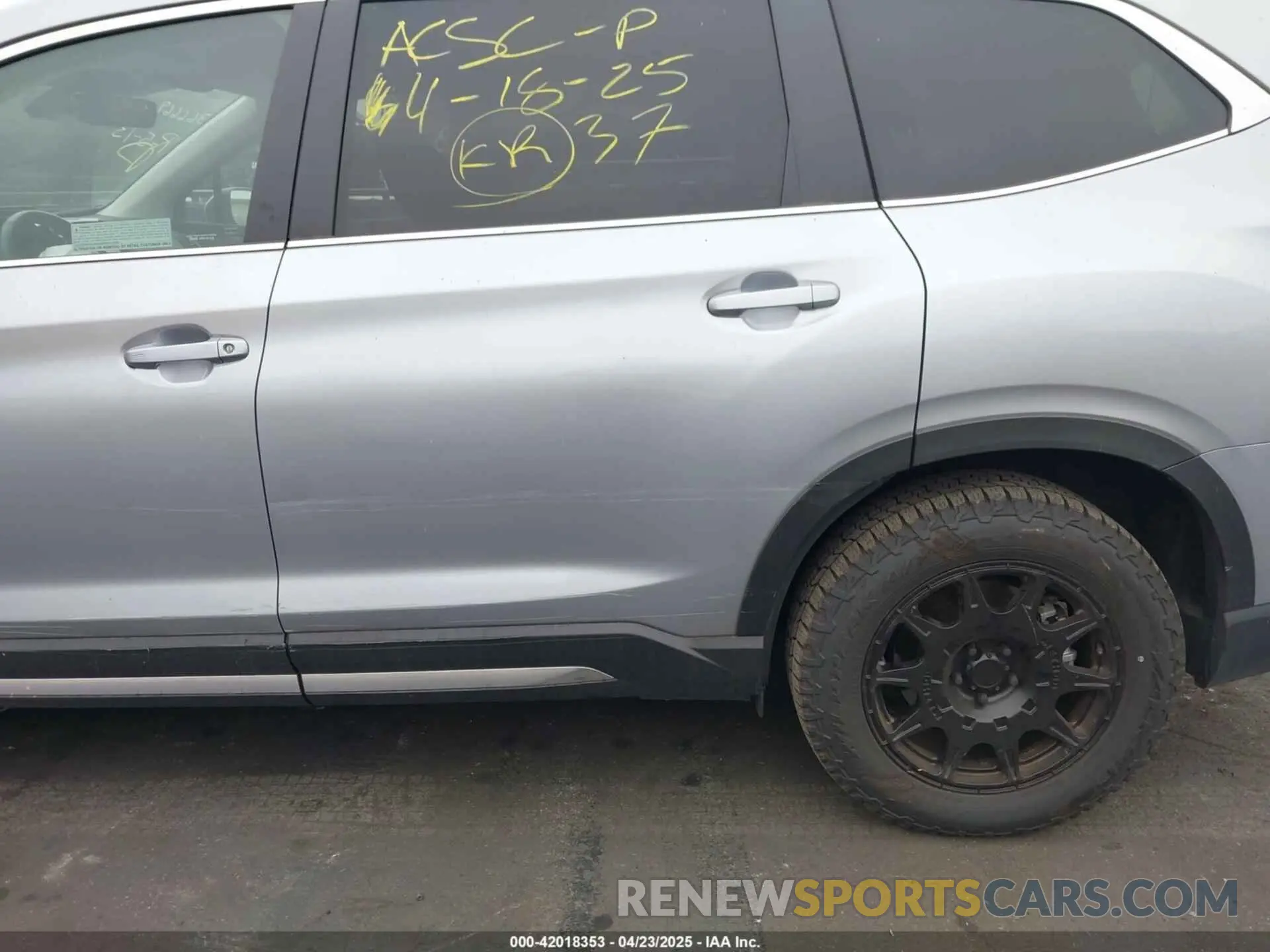 19 Photograph of a damaged car 4S4WMAUD7P3464456 SUBARU ASCENT 2023
