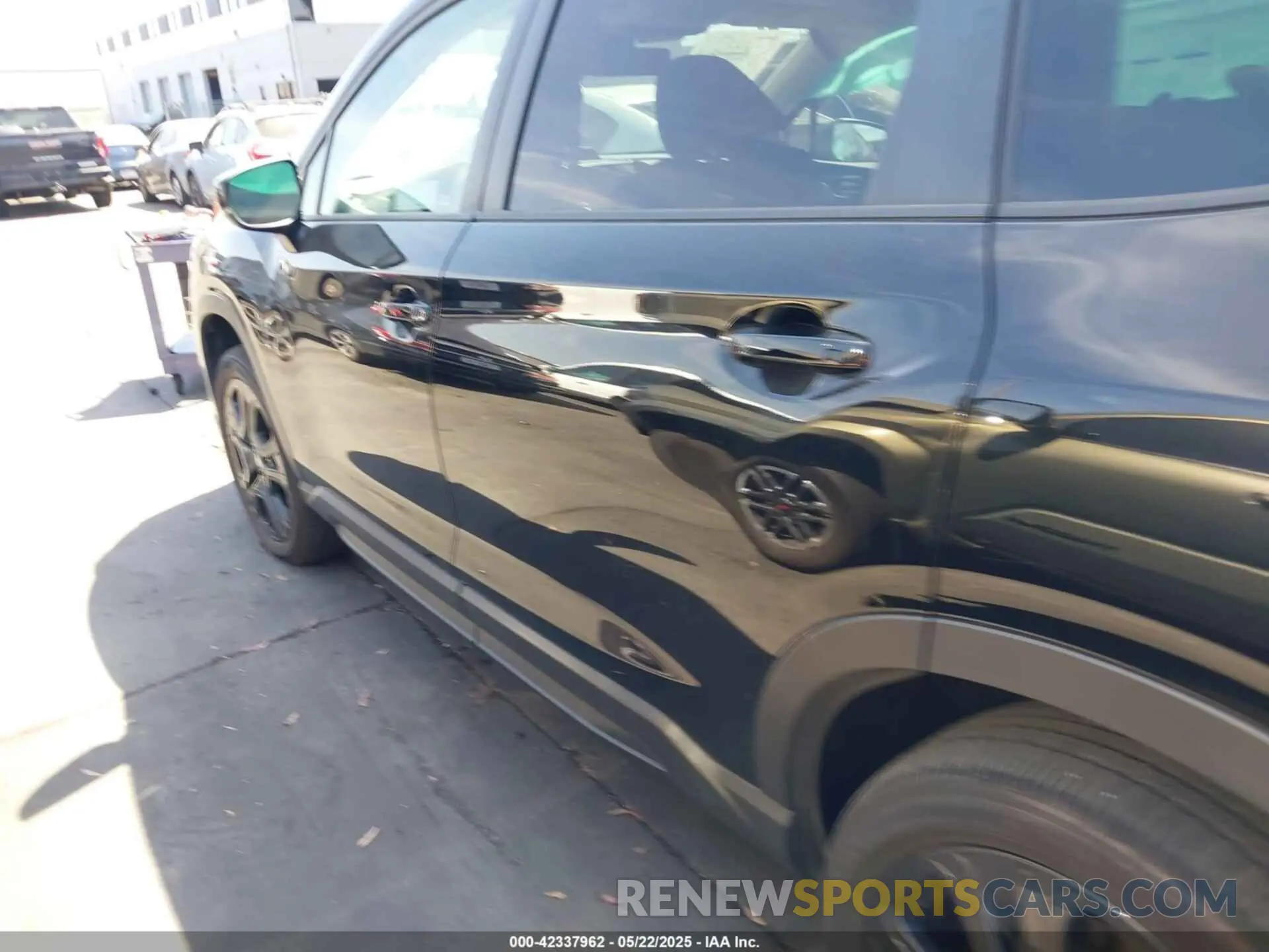 14 Photograph of a damaged car 4S4WMAKD2R3425764 SUBARU ASCENT 2024