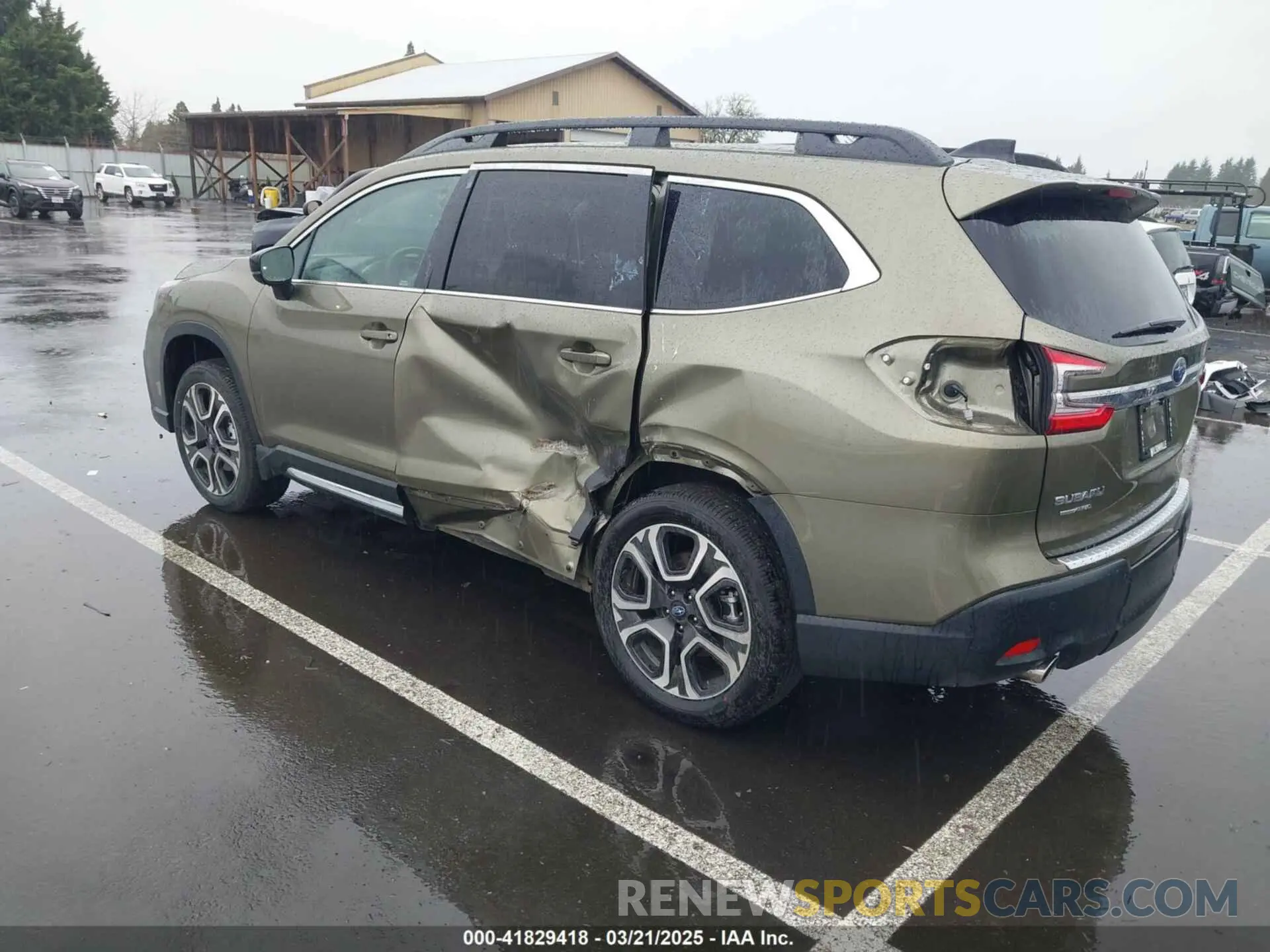 3 Photograph of a damaged car 4S4WMAUD5R3441356 SUBARU ASCENT 2024