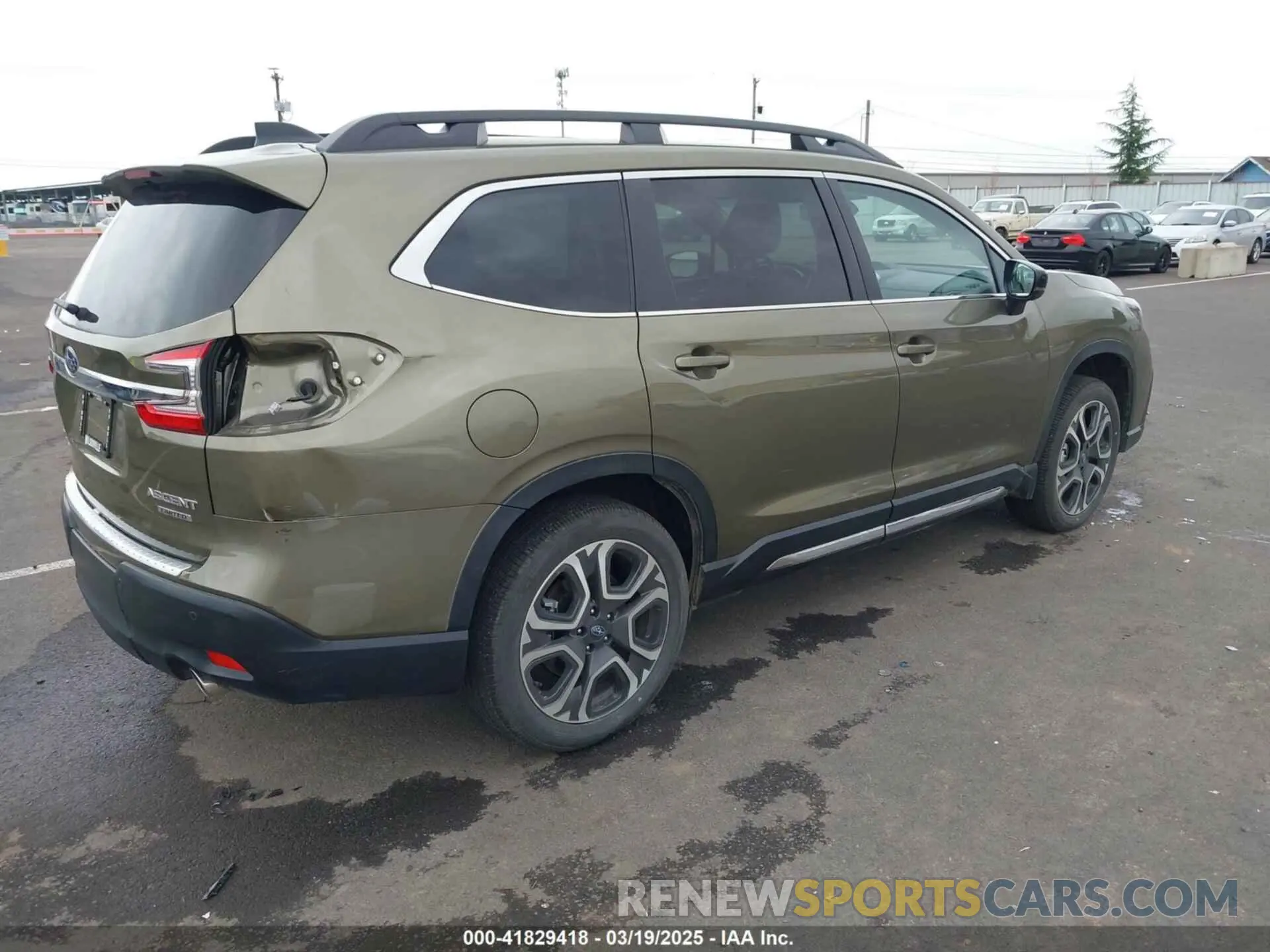 4 Photograph of a damaged car 4S4WMAUD5R3441356 SUBARU ASCENT 2024