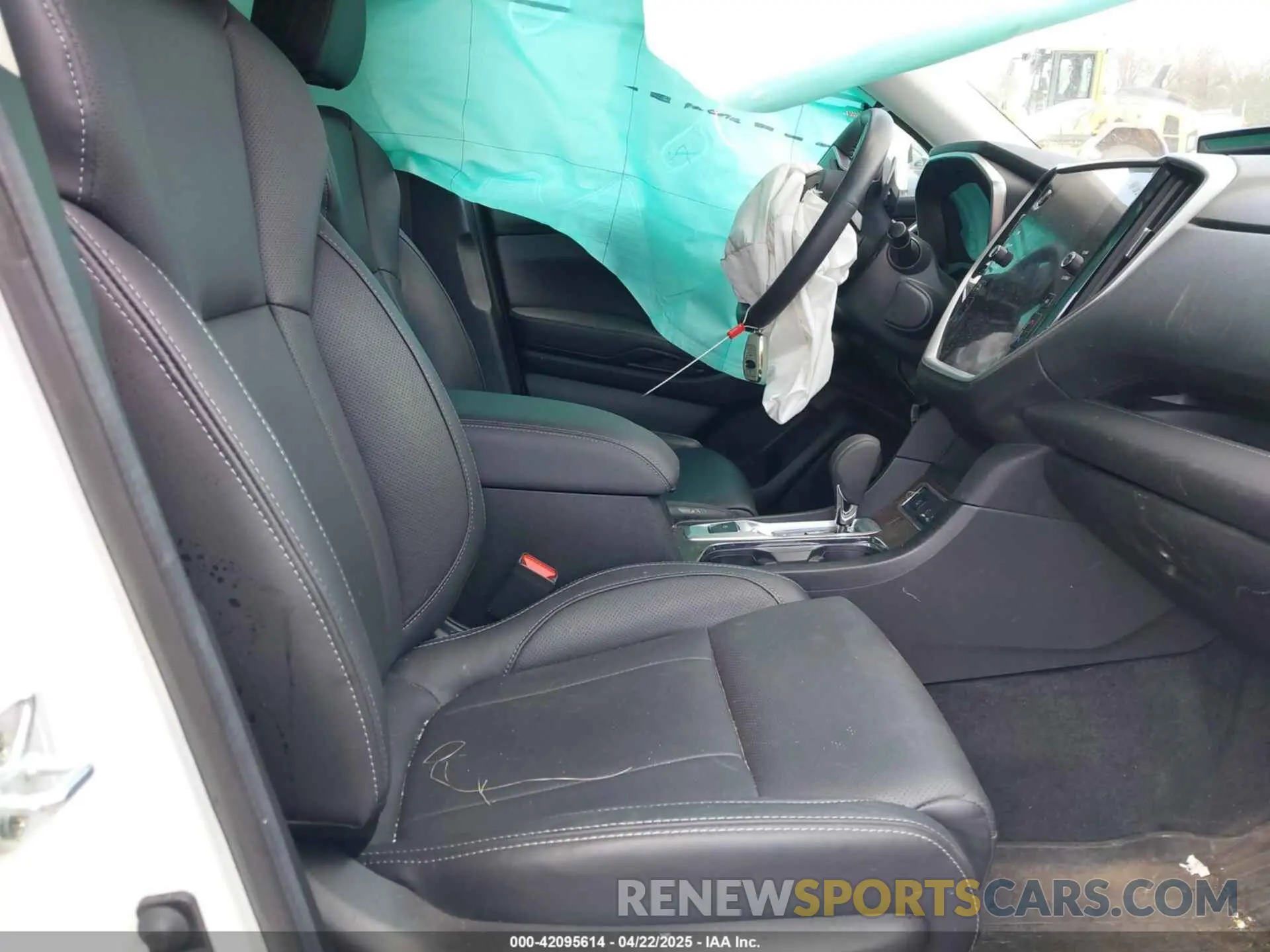 5 Photograph of a damaged car 4S4WMAWD0R3408522 SUBARU ASCENT 2024