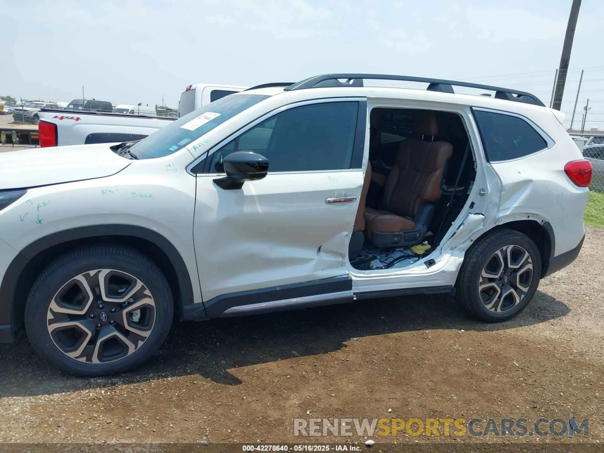 15 Photograph of a damaged car 4S4WMAWD9R3446282 SUBARU ASCENT 2024