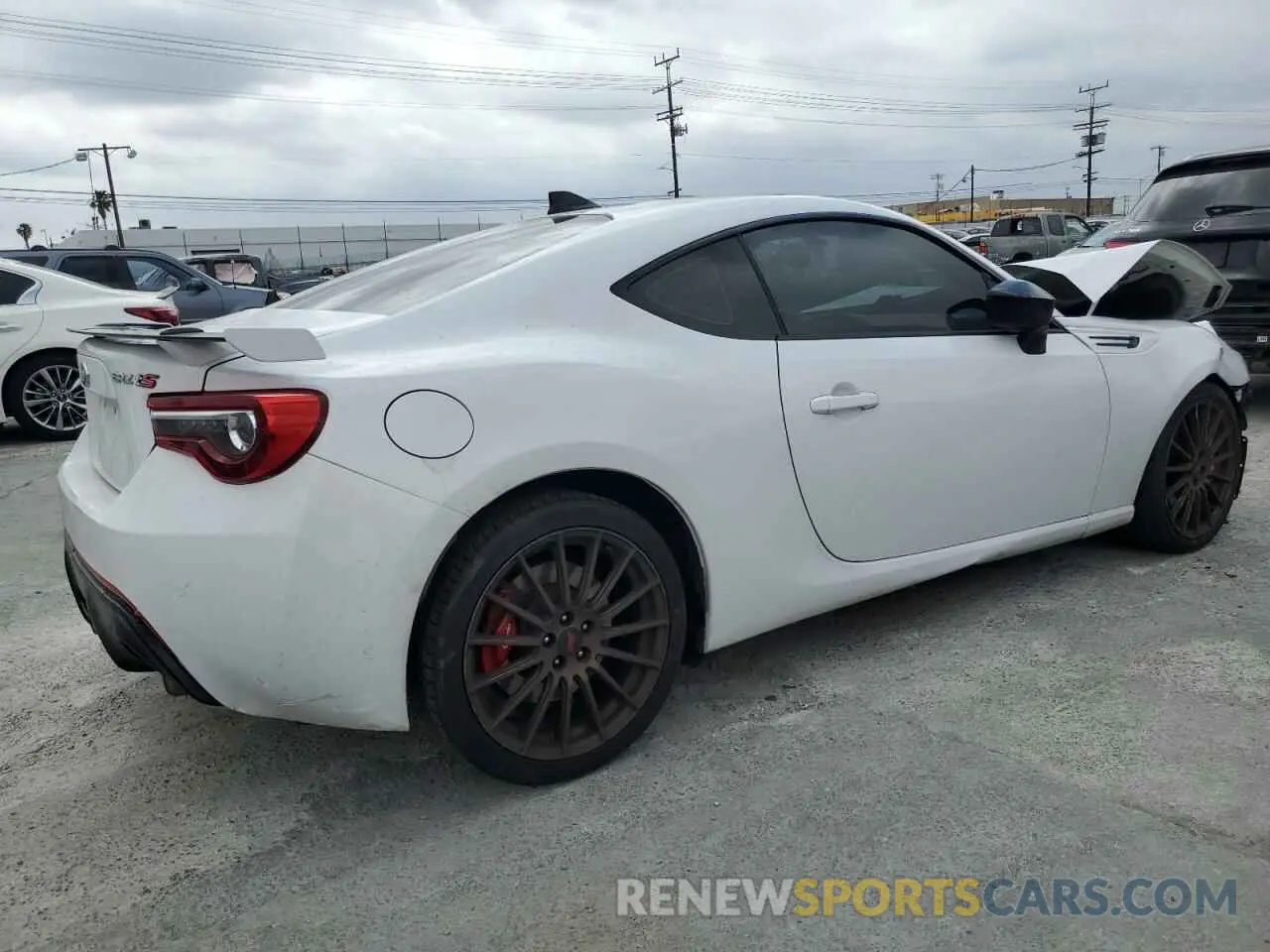 3 Photograph of a damaged car JF1ZCAD13L9700723 SUBARU BRZ 2020