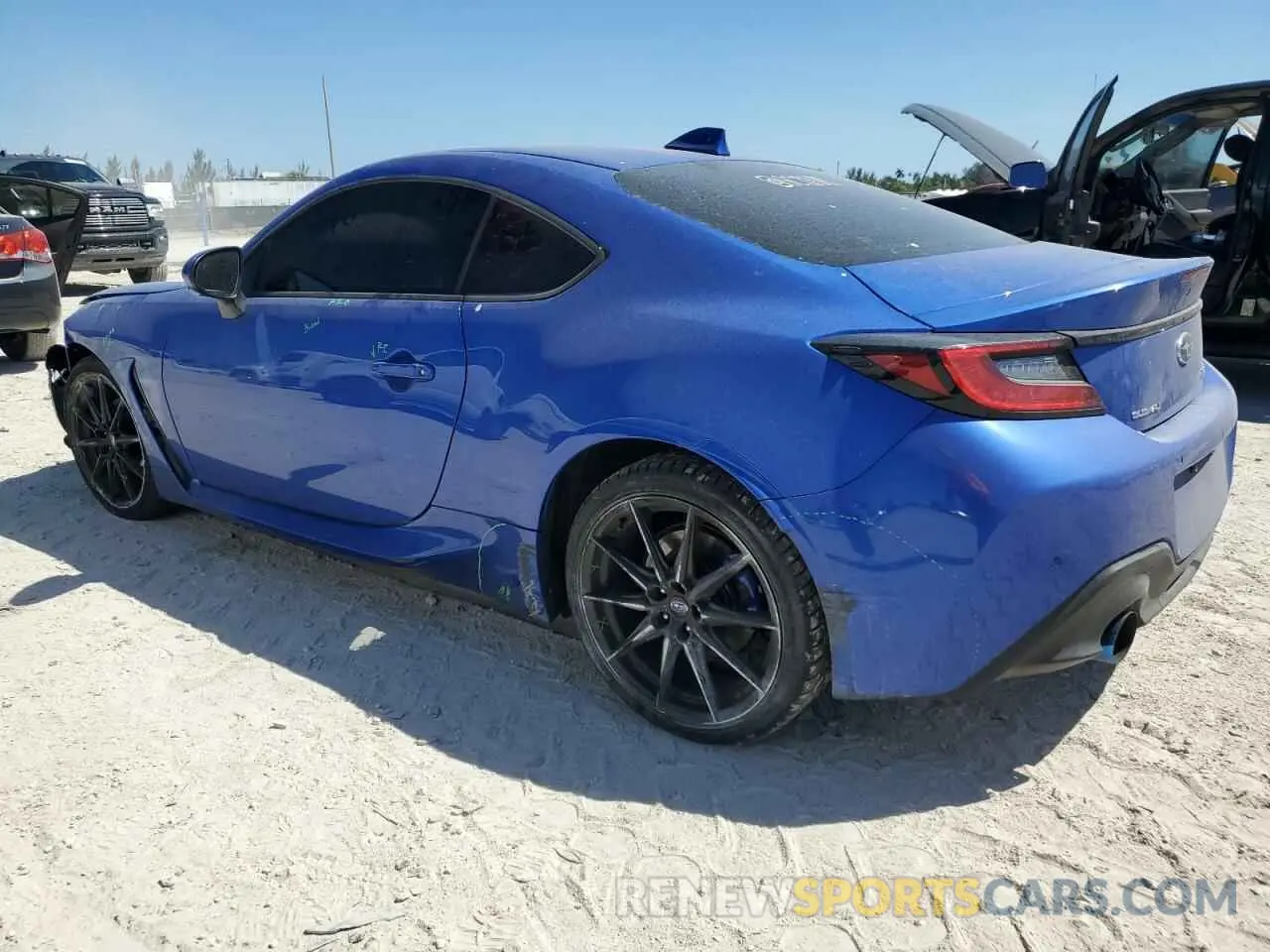 2 Фотография поврежденного автомобиля JF1ZDBF1XN8703241 SUBARU BRZ 2022