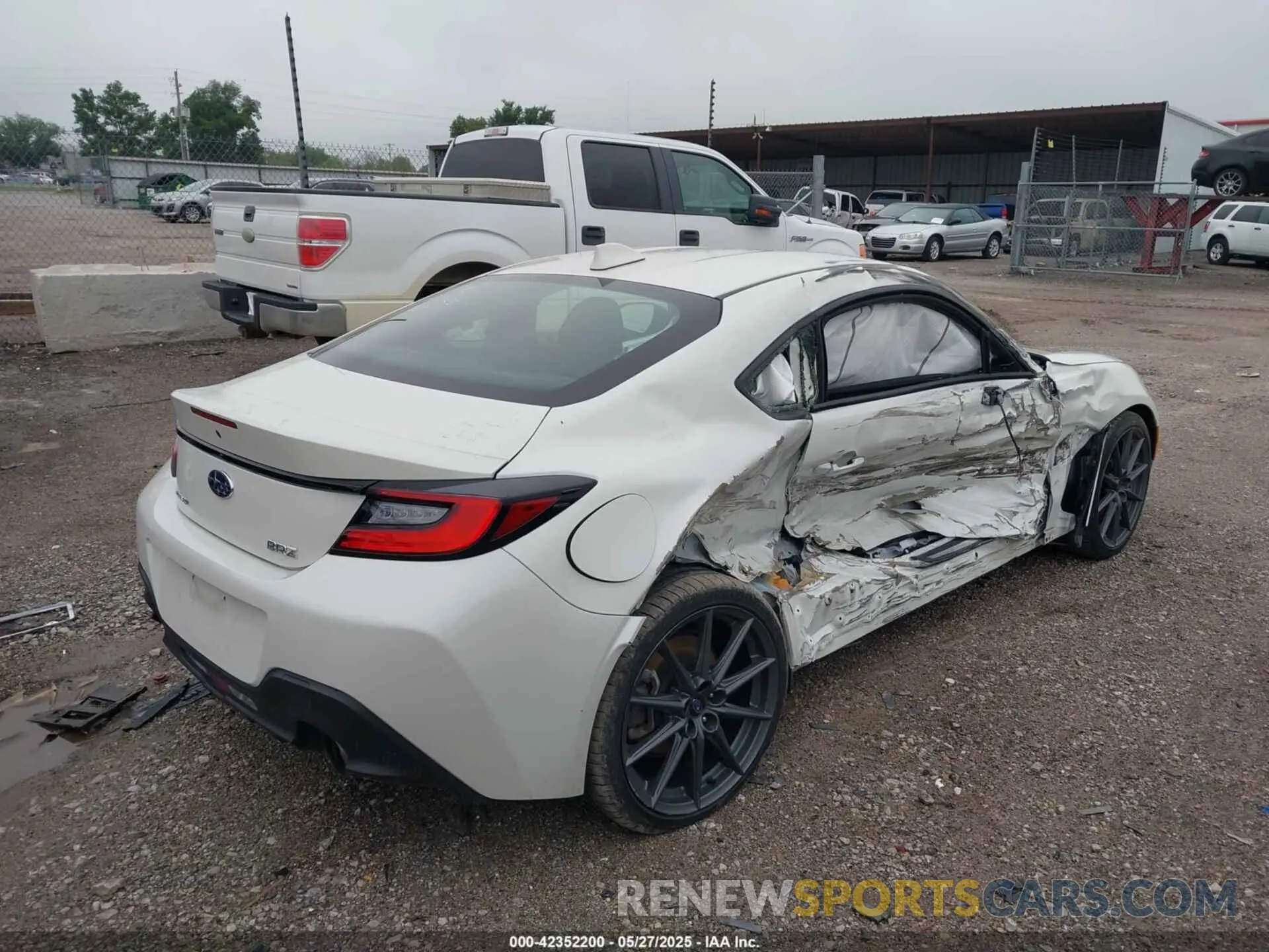 4 Photograph of a damaged car JF1ZDBE18P9705262 SUBARU BRZ 2023