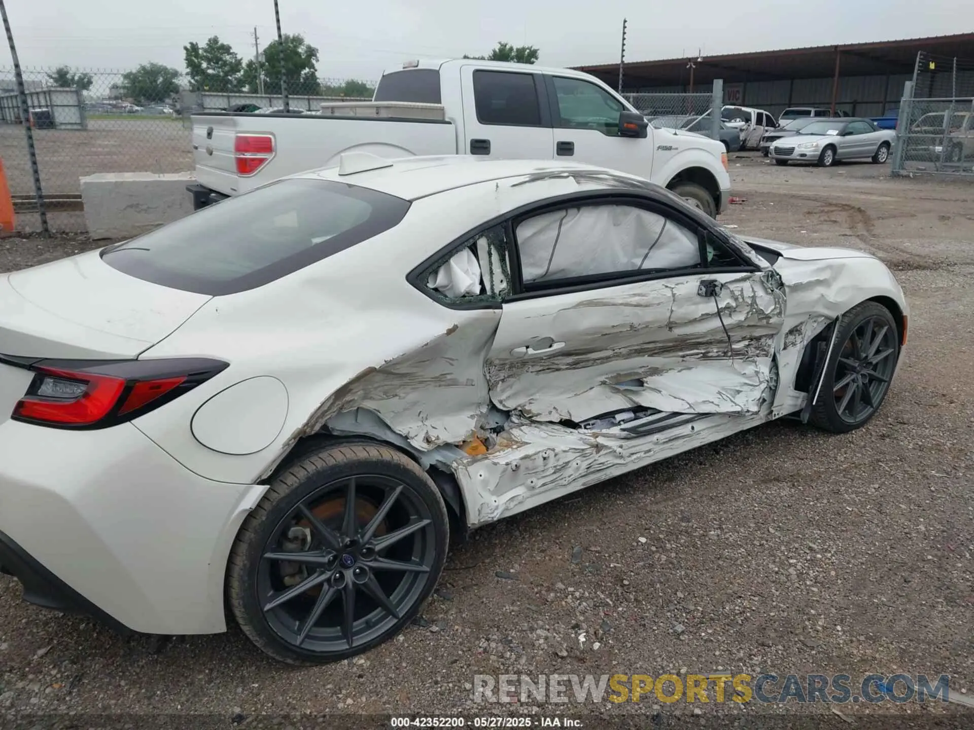 6 Photograph of a damaged car JF1ZDBE18P9705262 SUBARU BRZ 2023