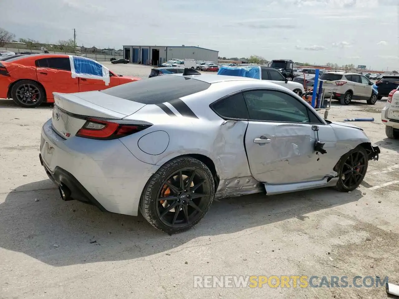 3 Фотография поврежденного автомобиля JF1ZDBS18R9700313 SUBARU BRZ 2024