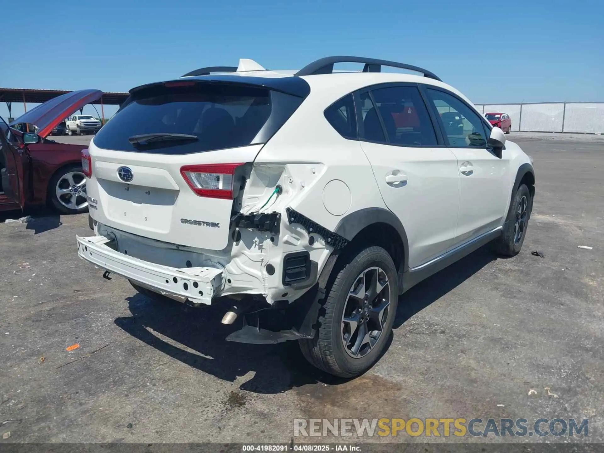 4 Photograph of a damaged car JF2GTACC5K8371243 SUBARU CROSSTREK 2019
