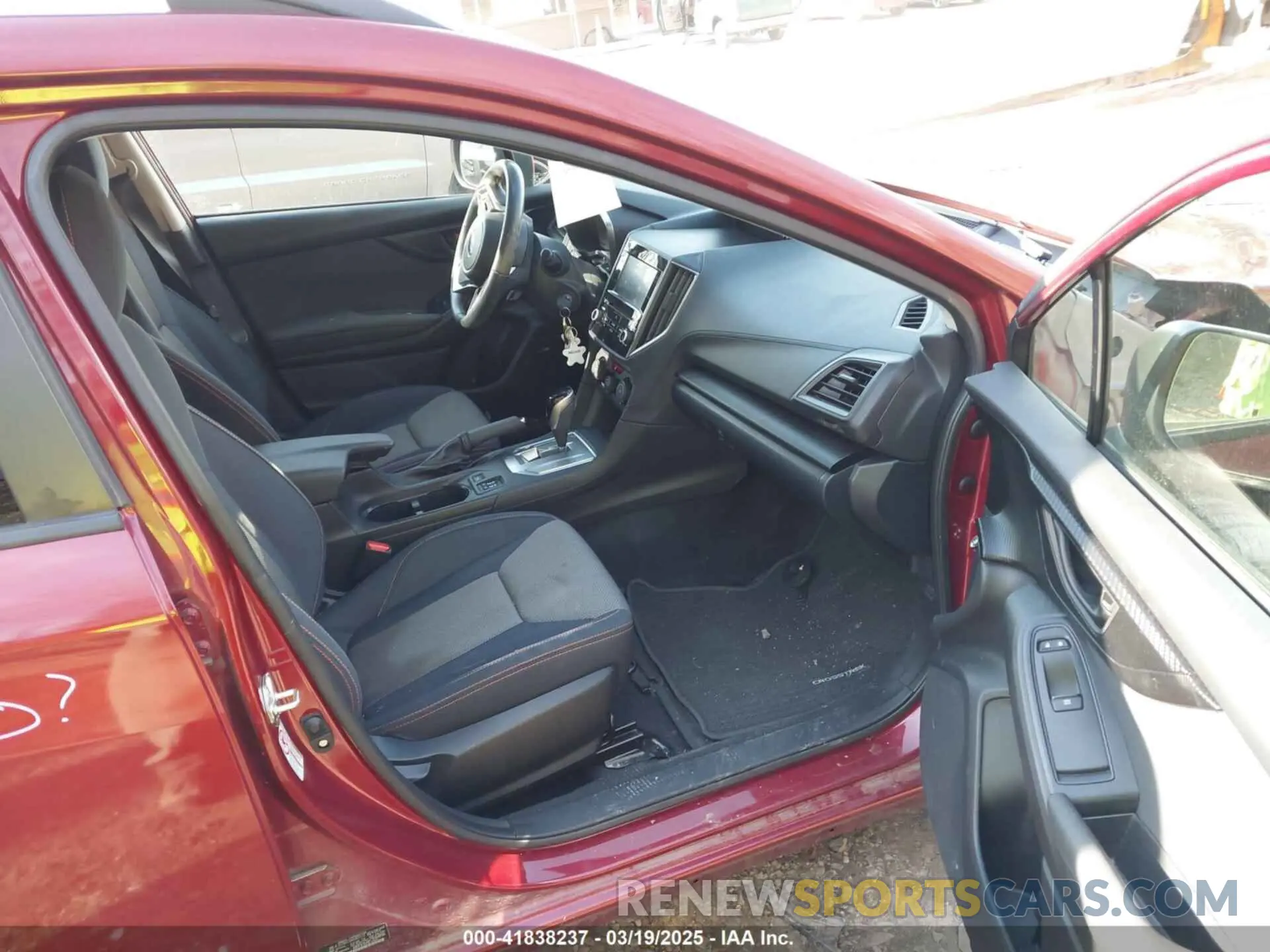 5 Photograph of a damaged car JF2GTACC5KH301533 SUBARU CROSSTREK 2019