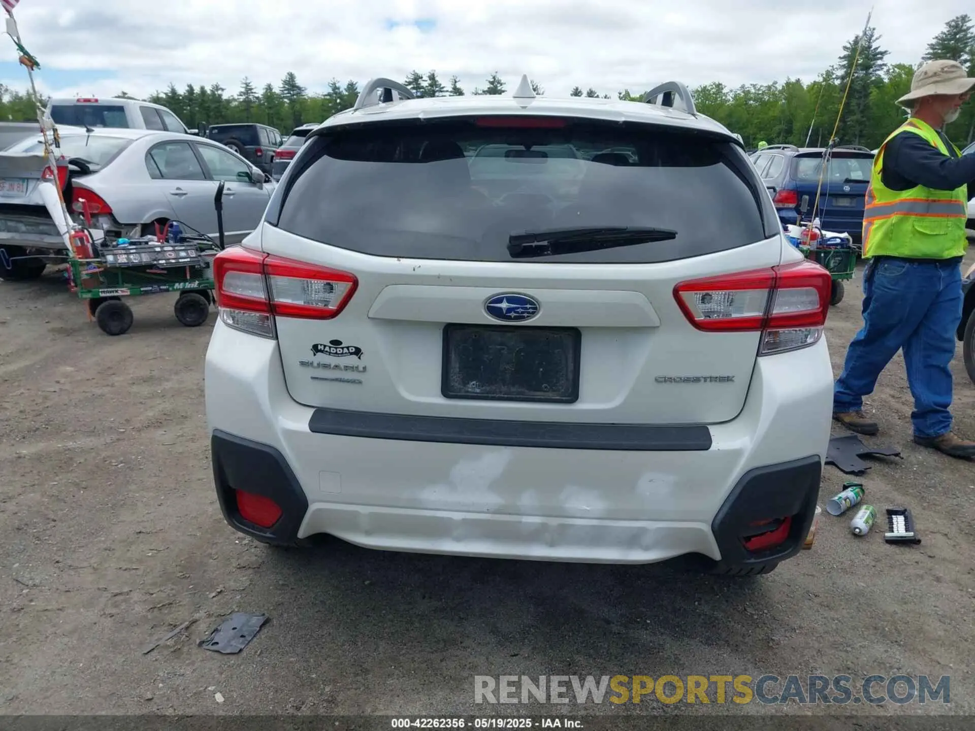 17 Photograph of a damaged car JF2GTADC8KH306868 SUBARU CROSSTREK 2019