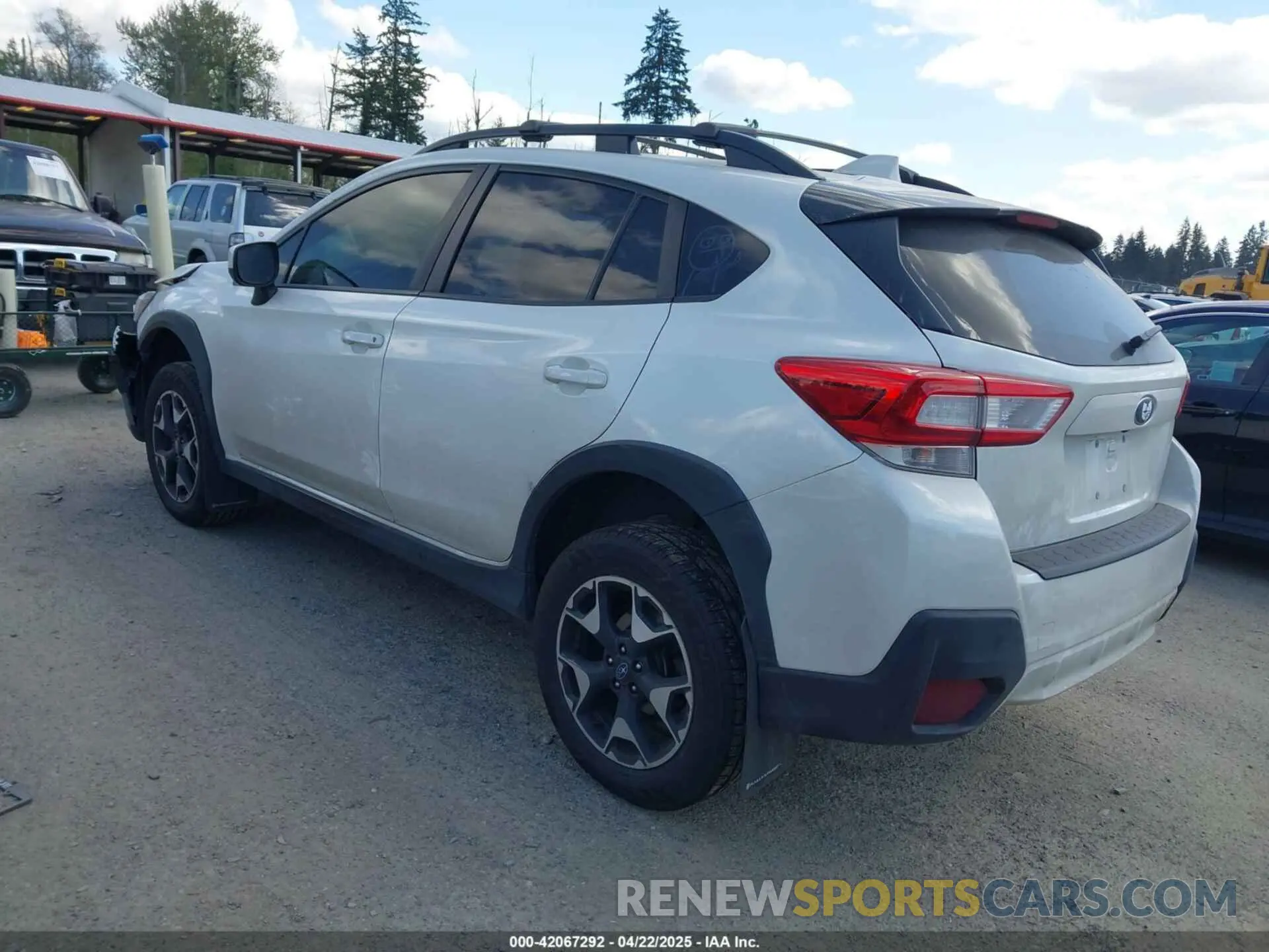 3 Фотография поврежденного автомобиля JF2GTADC8KH317207 SUBARU CROSSTREK 2019