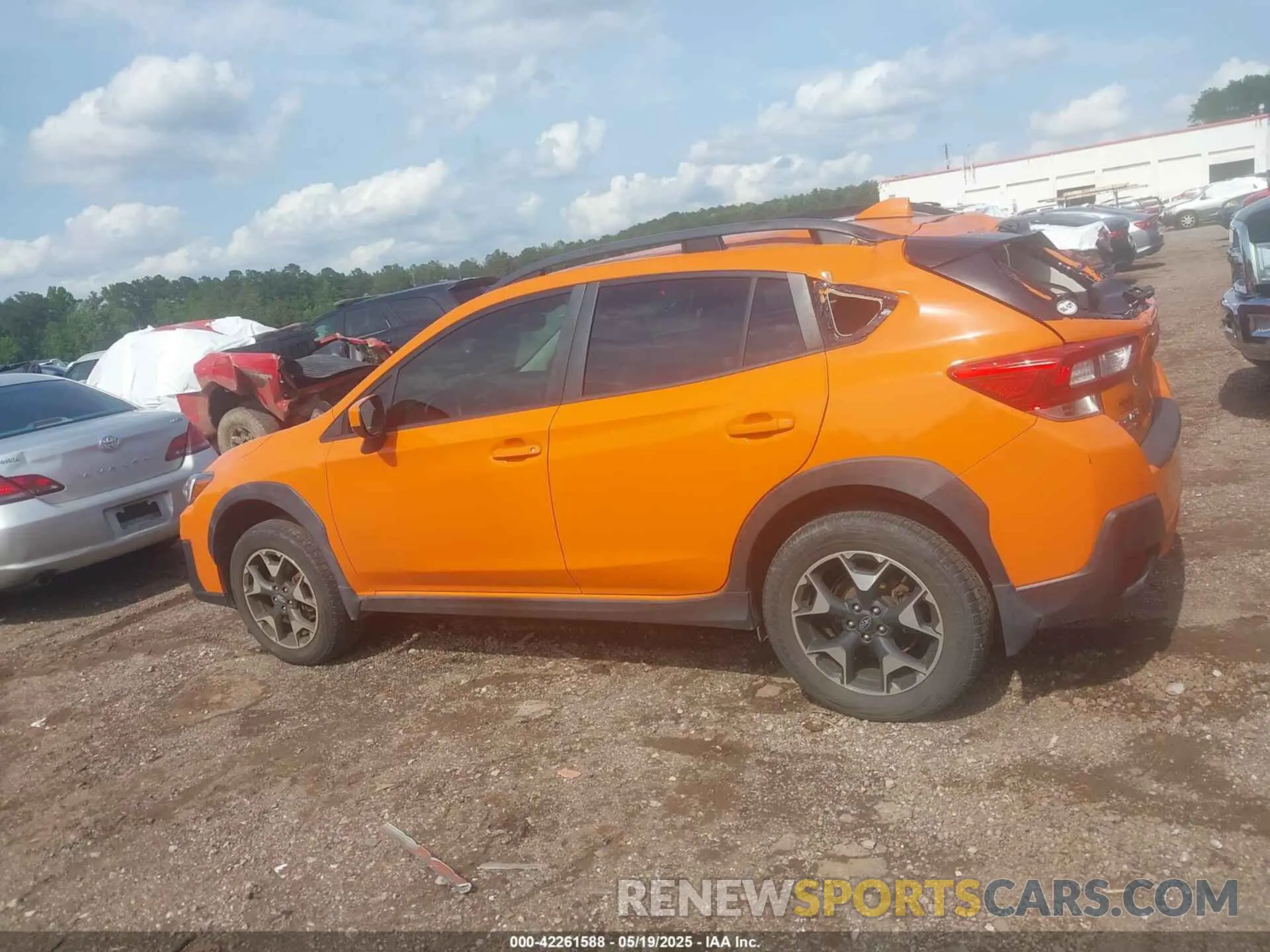 14 Фотография поврежденного автомобиля JF2GTAEC2K8235763 SUBARU CROSSTREK 2019